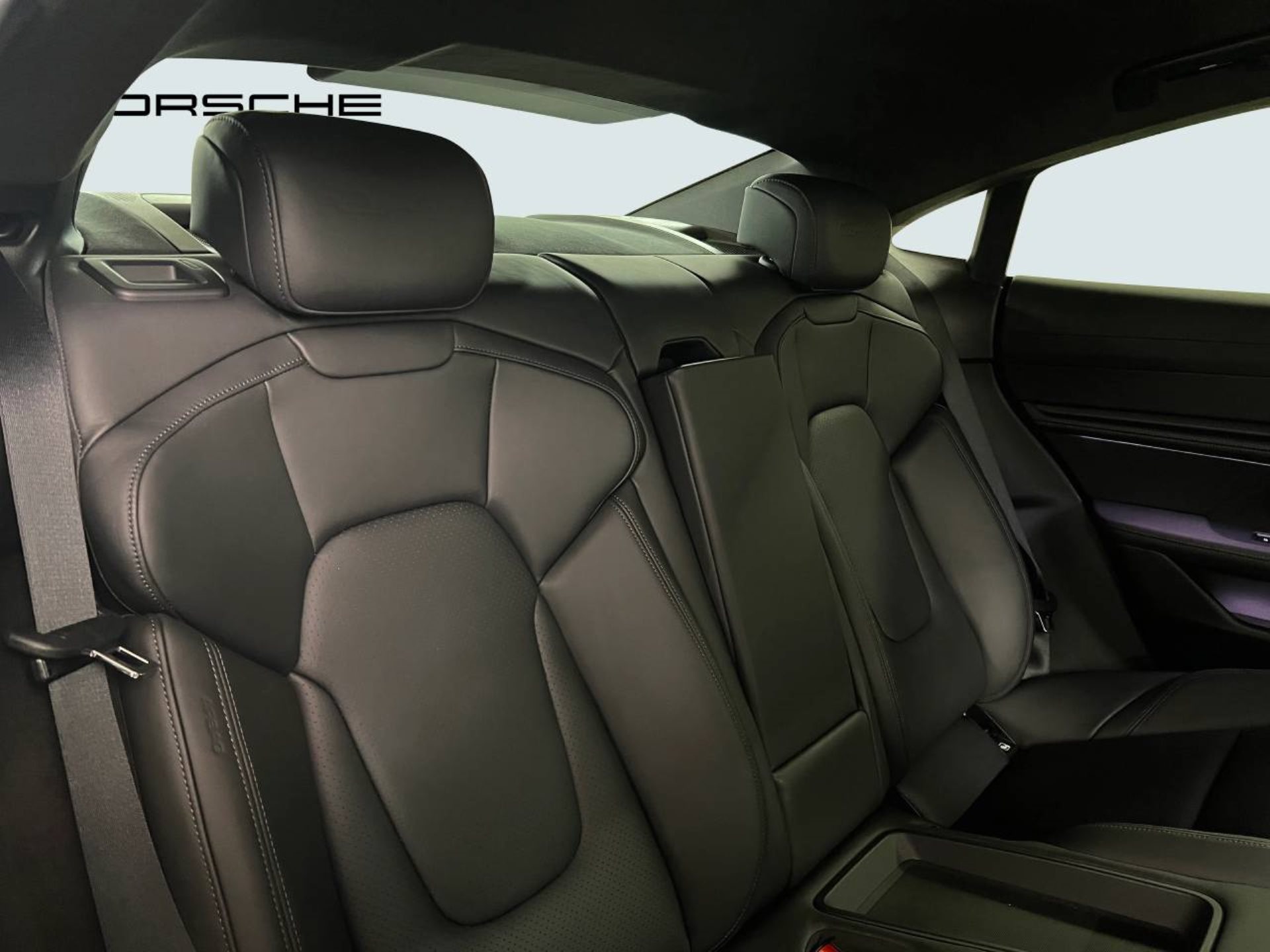 PORSCHE Taycan Turbo-image-24