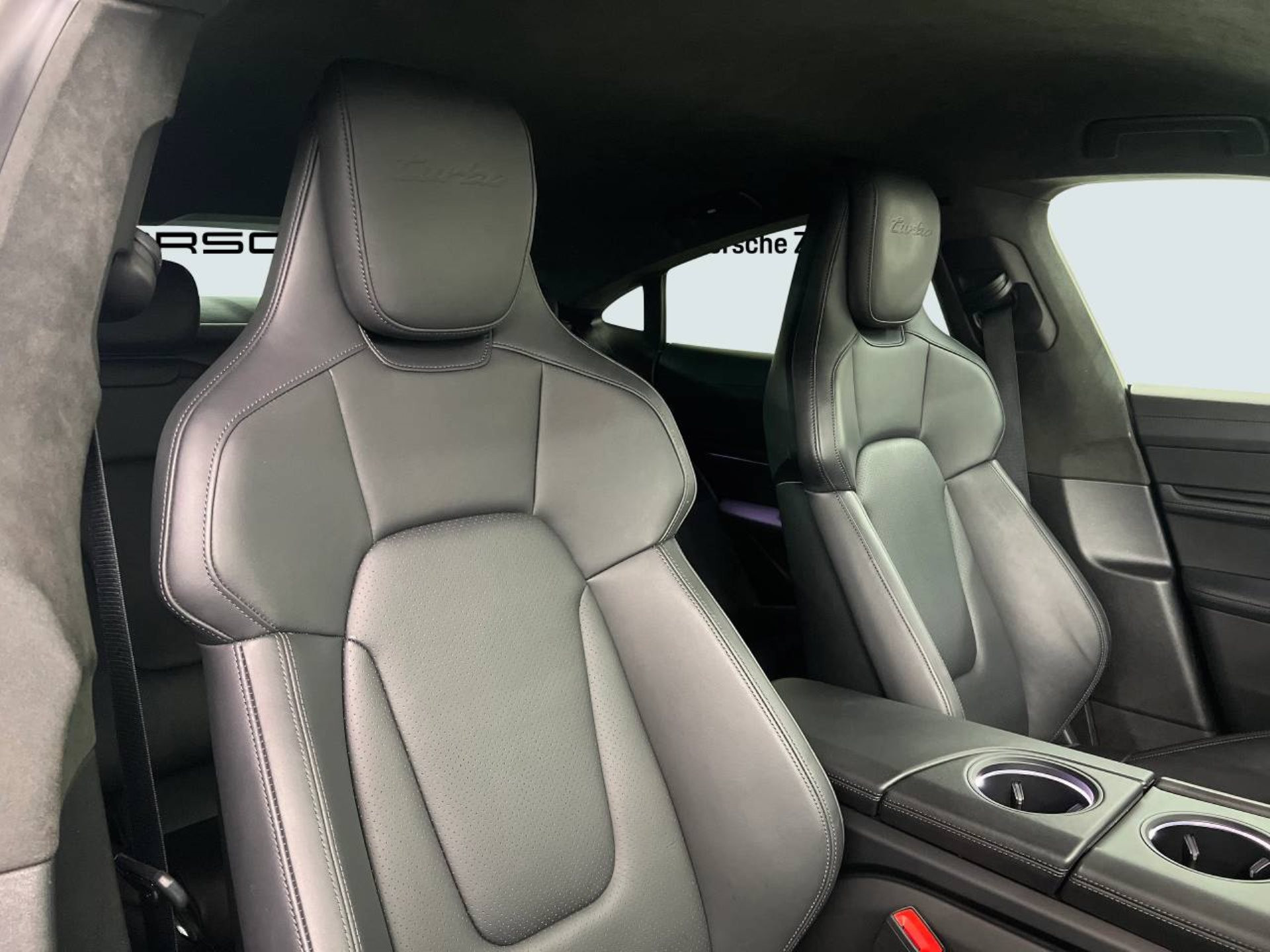 PORSCHE Taycan Turbo-image-20