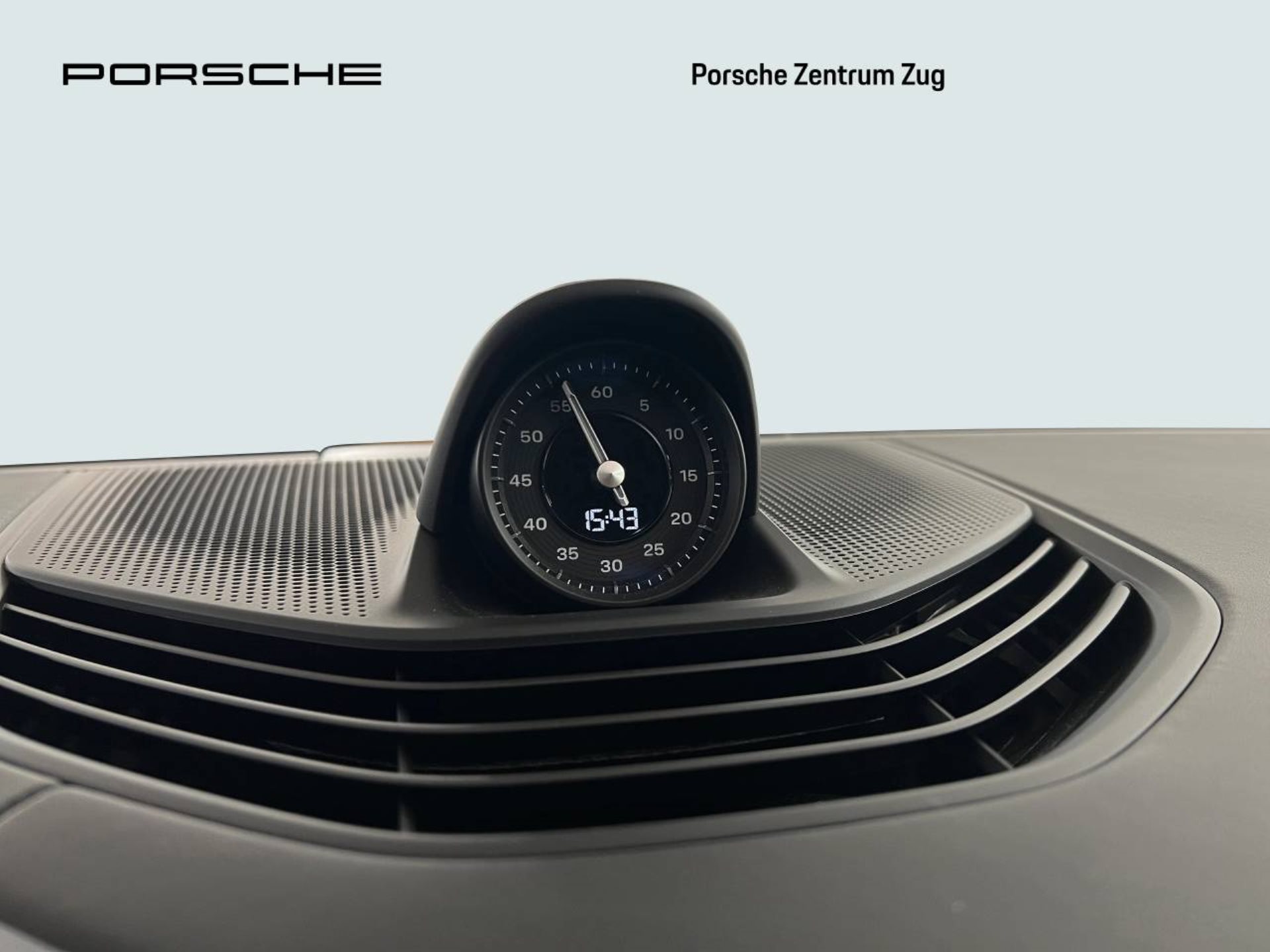 PORSCHE Taycan Turbo-image-27