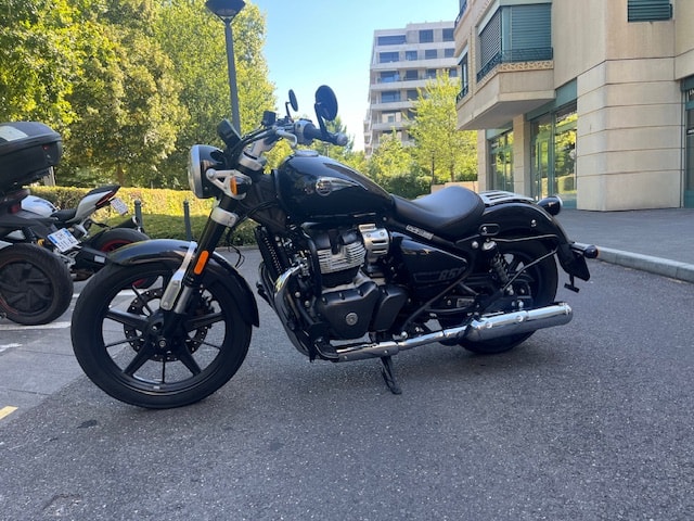 ROYAL ENFIELD Super Meteor 650 Interstellar