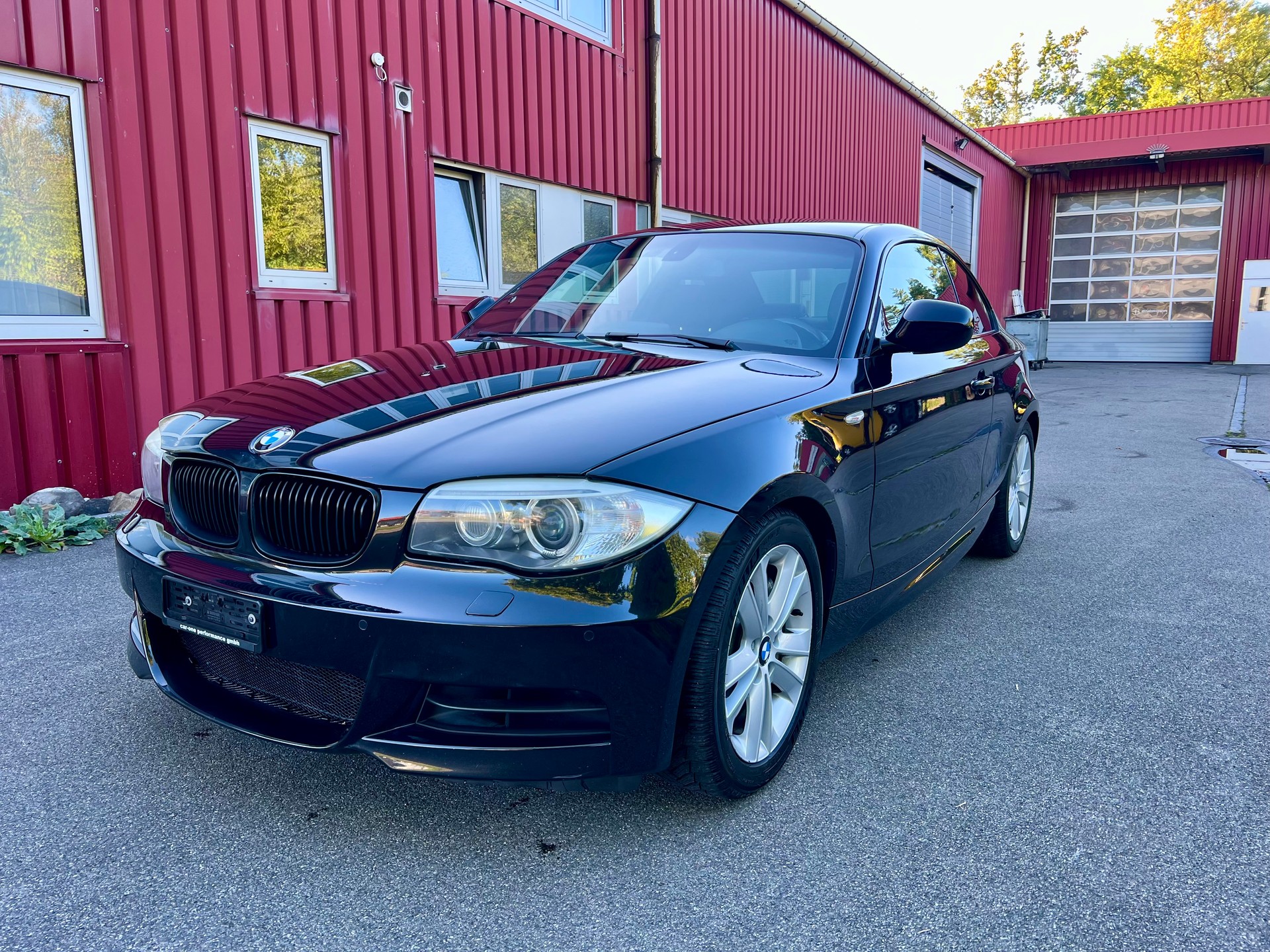 BMW 135i Coupé DSG-image-1