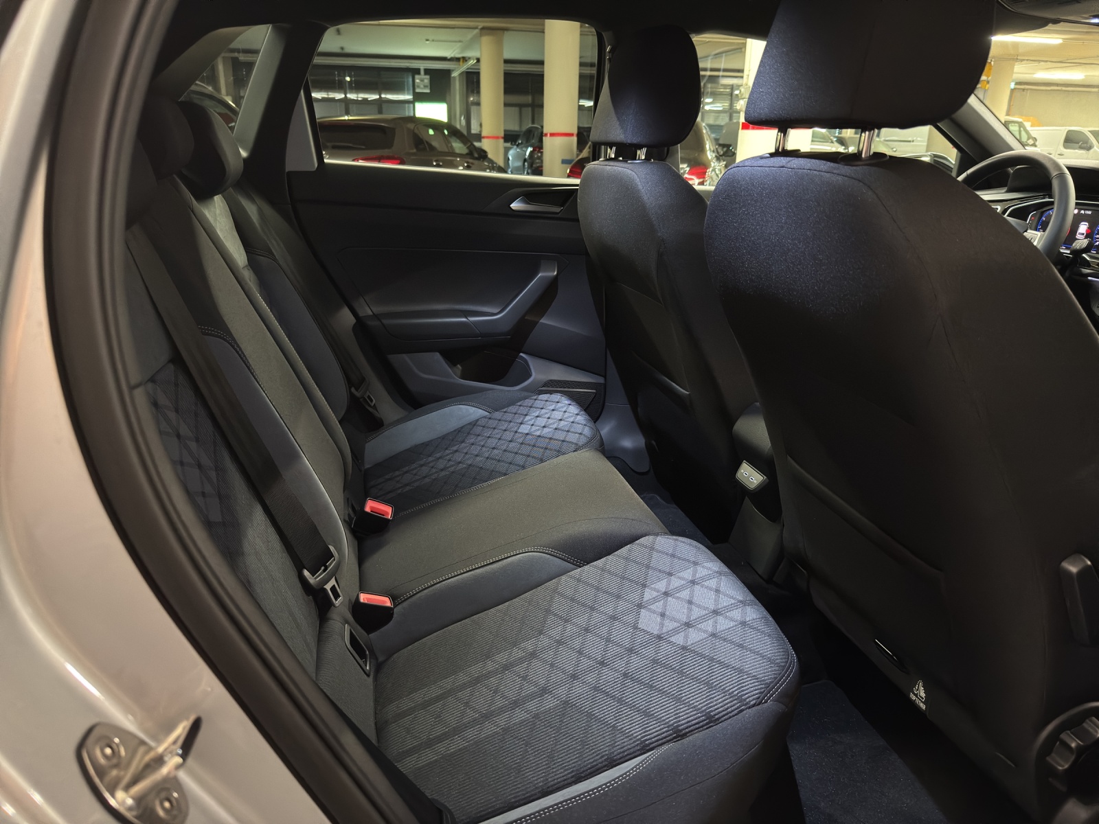 VW Polo 1.0 TSI 115 R-Line United DSG-image-9