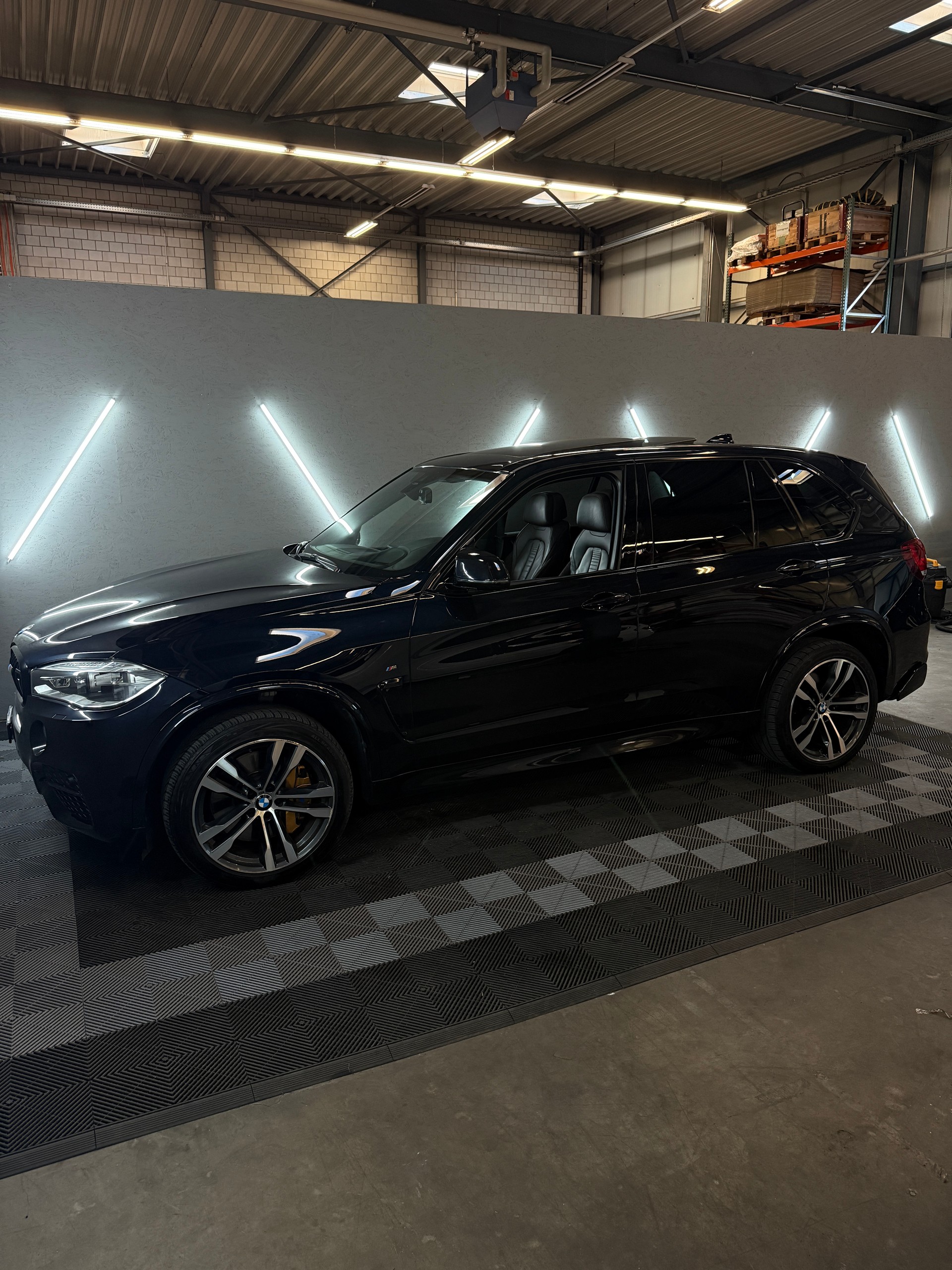 BMW X5 xDrive M50d Steptronic-showroom-element-2