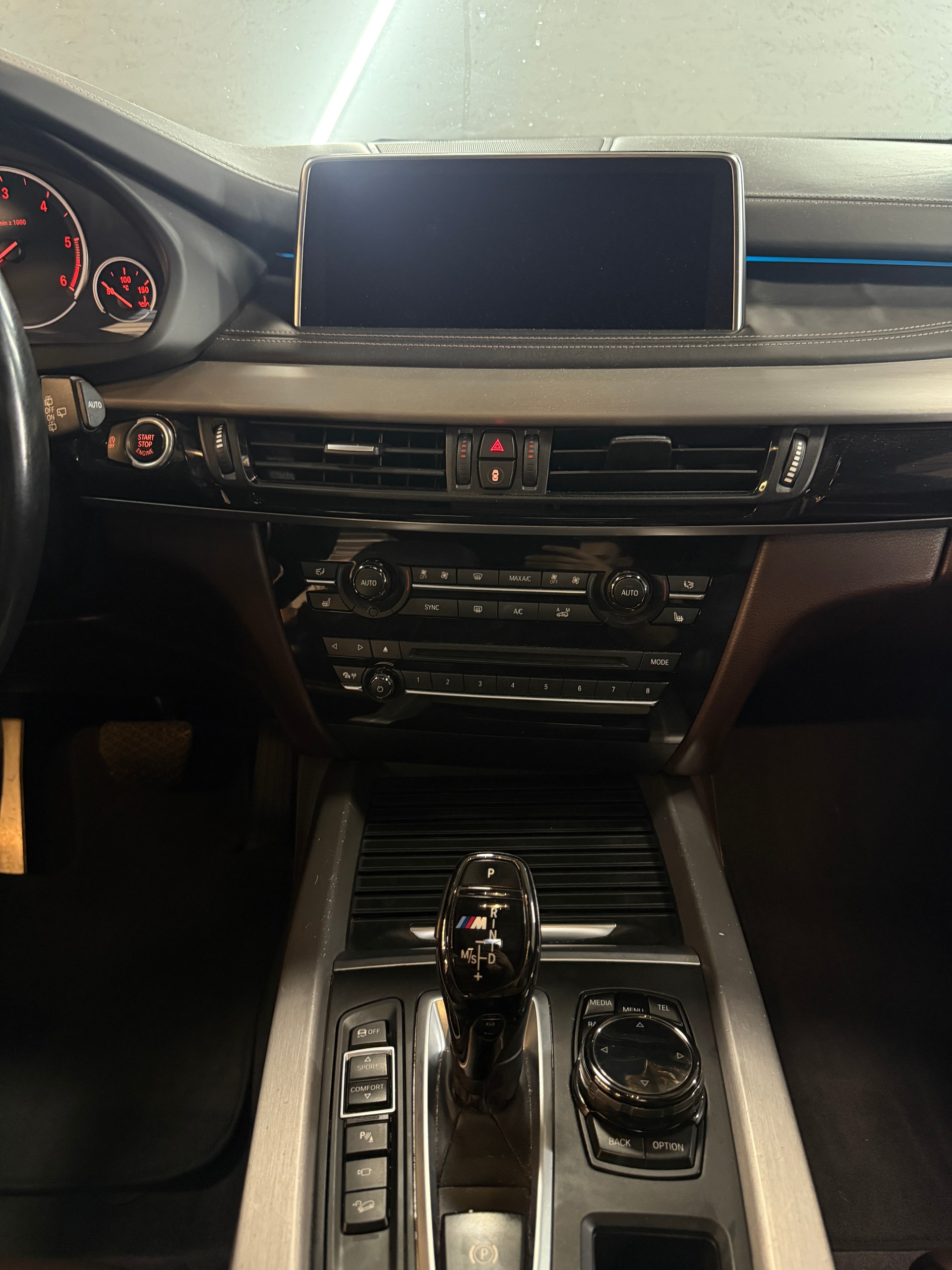 BMW X5 xDrive M50d Steptronic-image-9