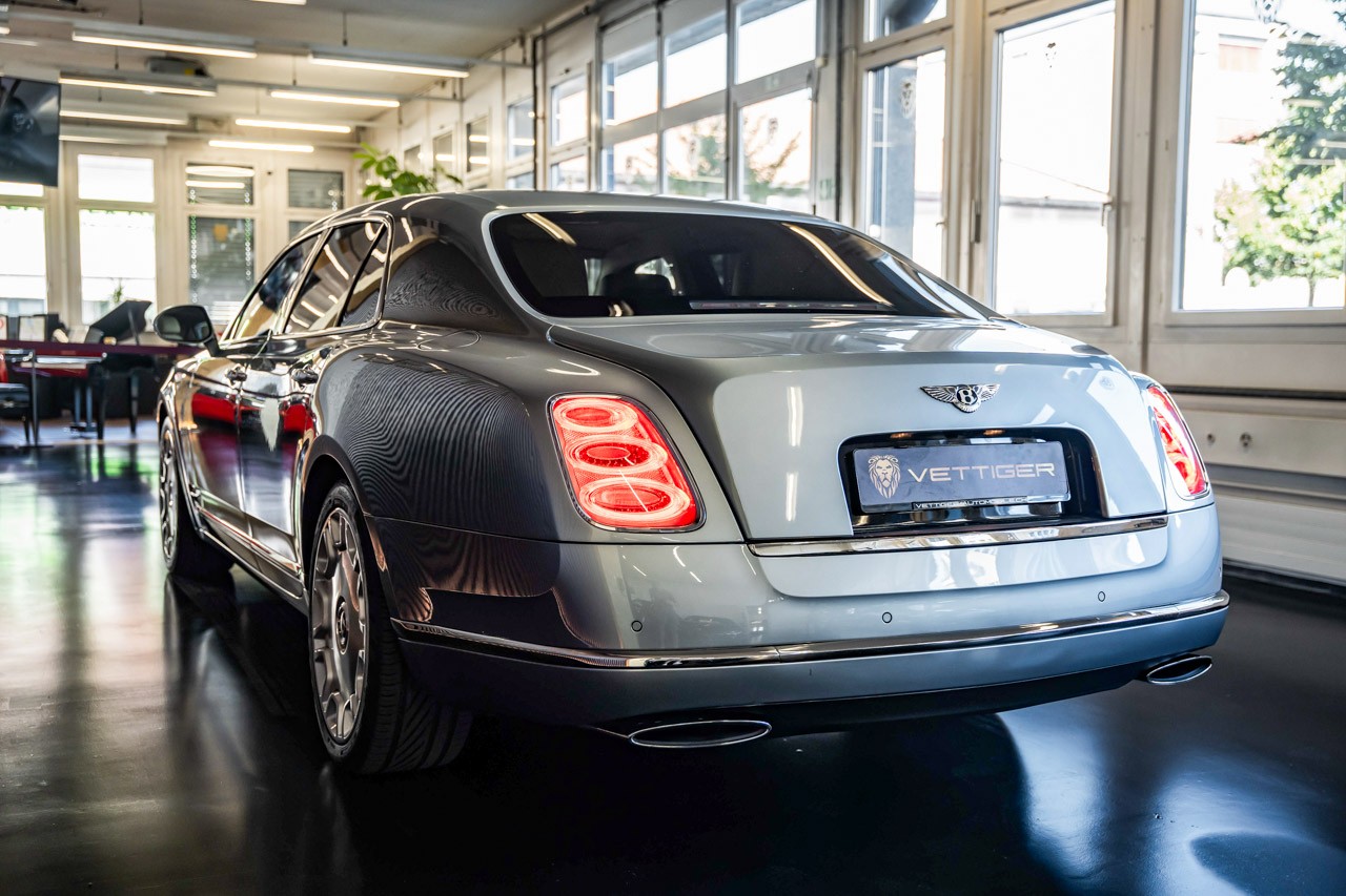 BENTLEY Mulsanne V8-showroom-element-3