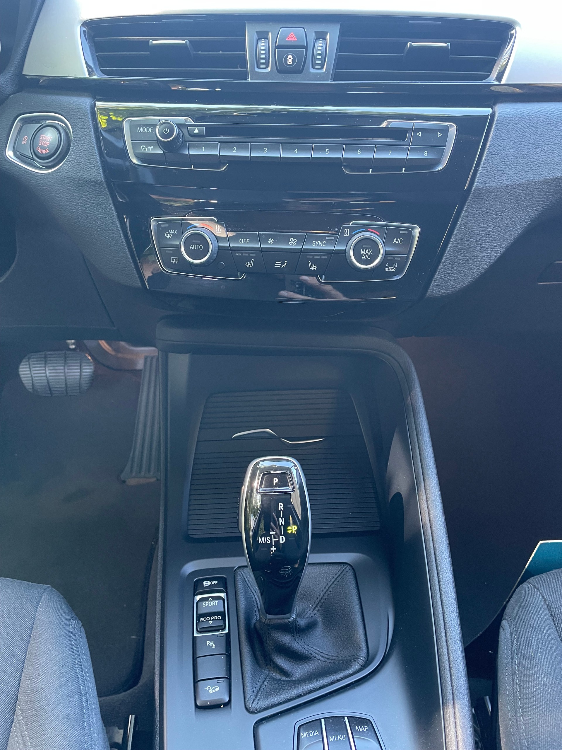 BMW X1 xDrive 18d Essential Edition Steptronic-image-10