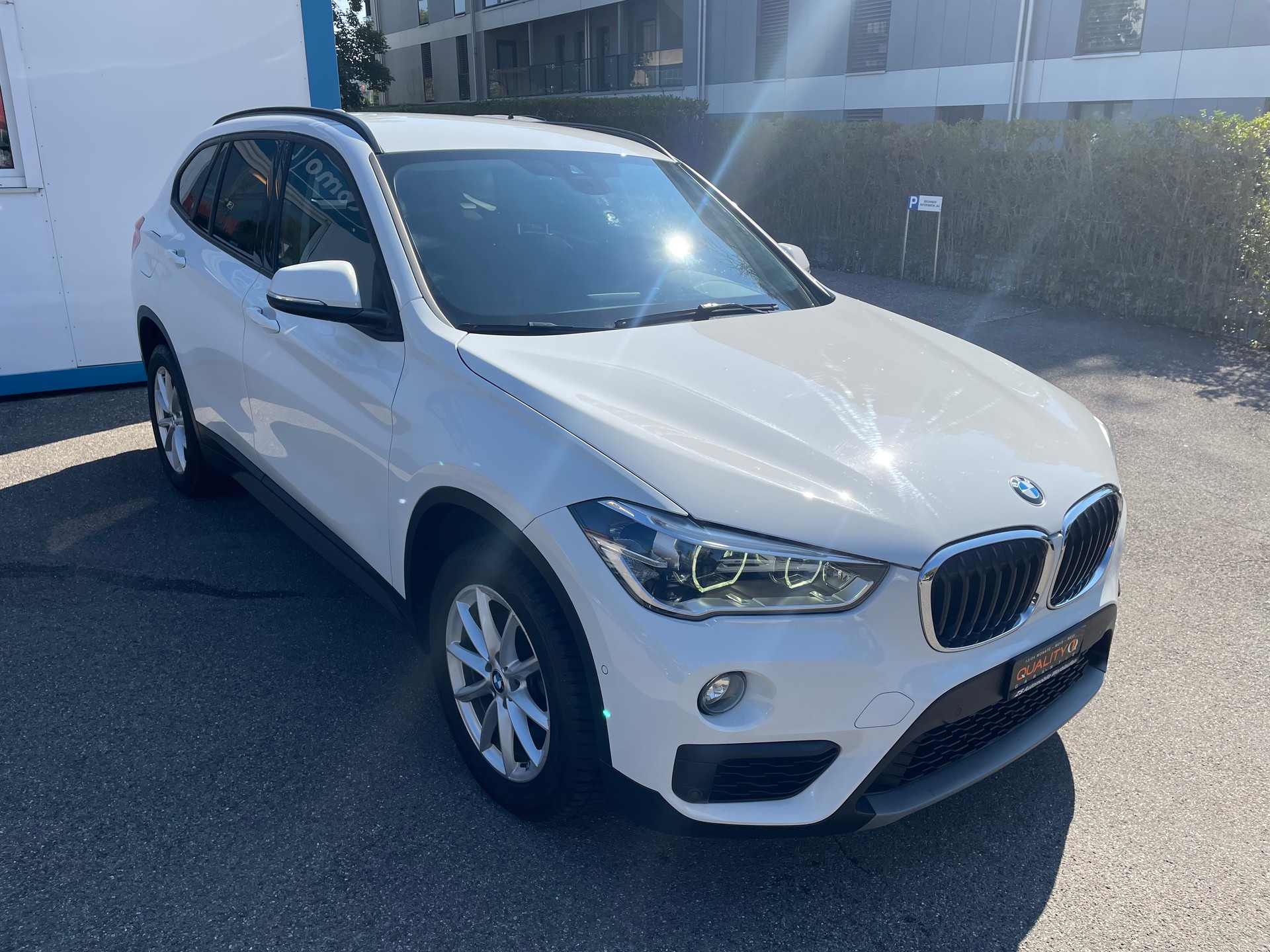 BMW X1 xDrive 18d Essential Edition Steptronic-image-4