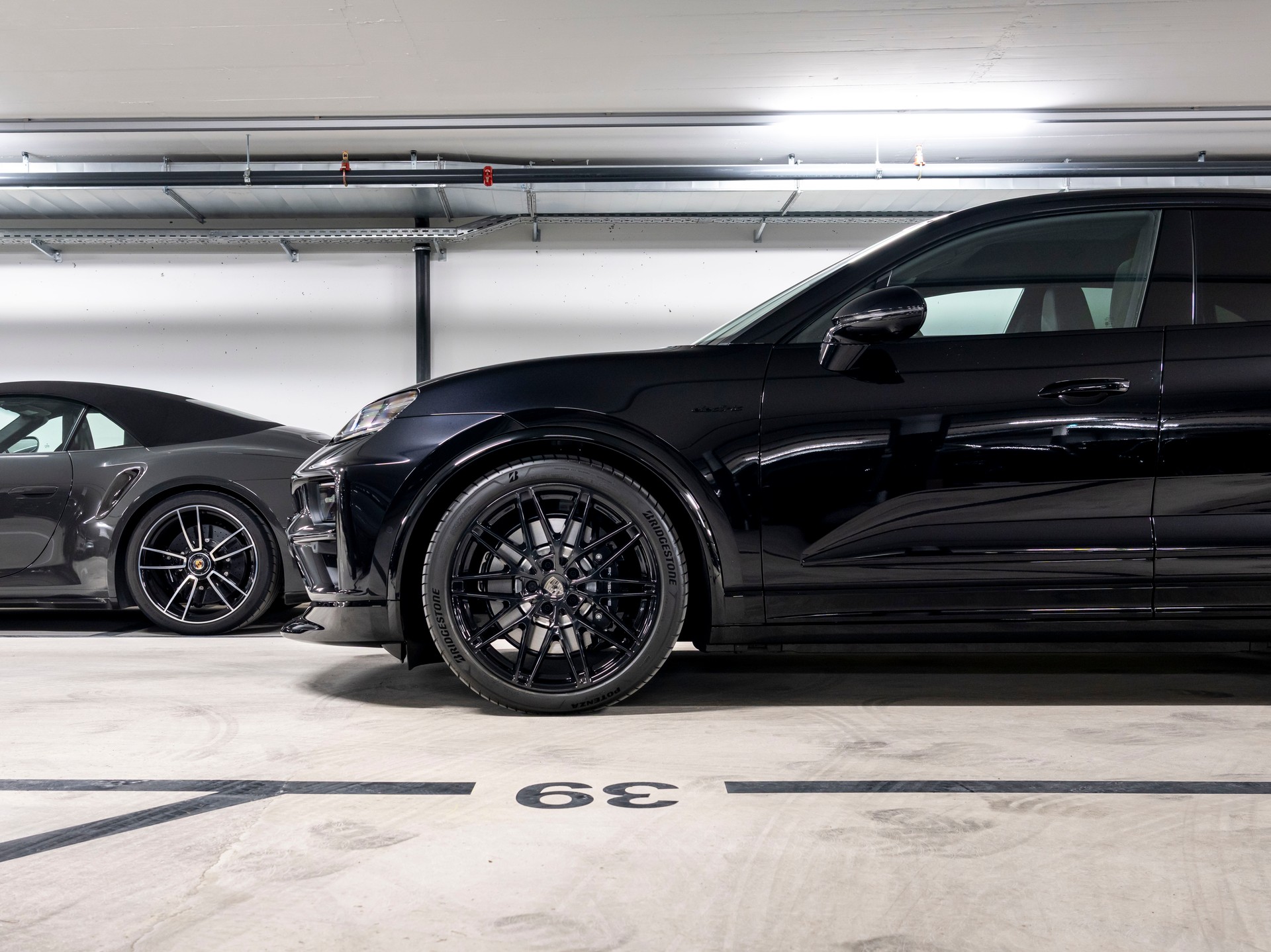 PORSCHE Macan Turbo 100kWh-image-5