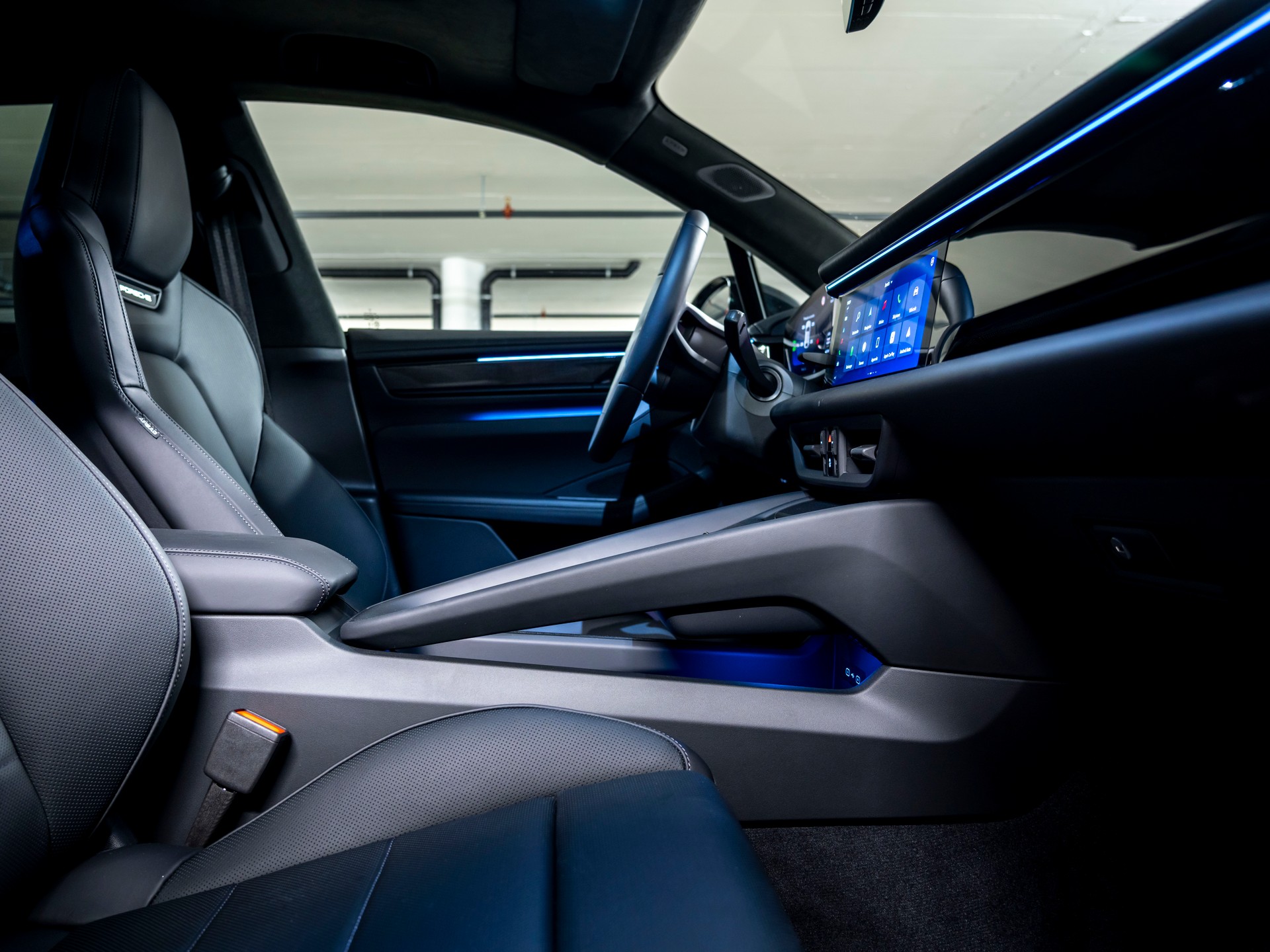 PORSCHE Macan Turbo 100kWh-image-18