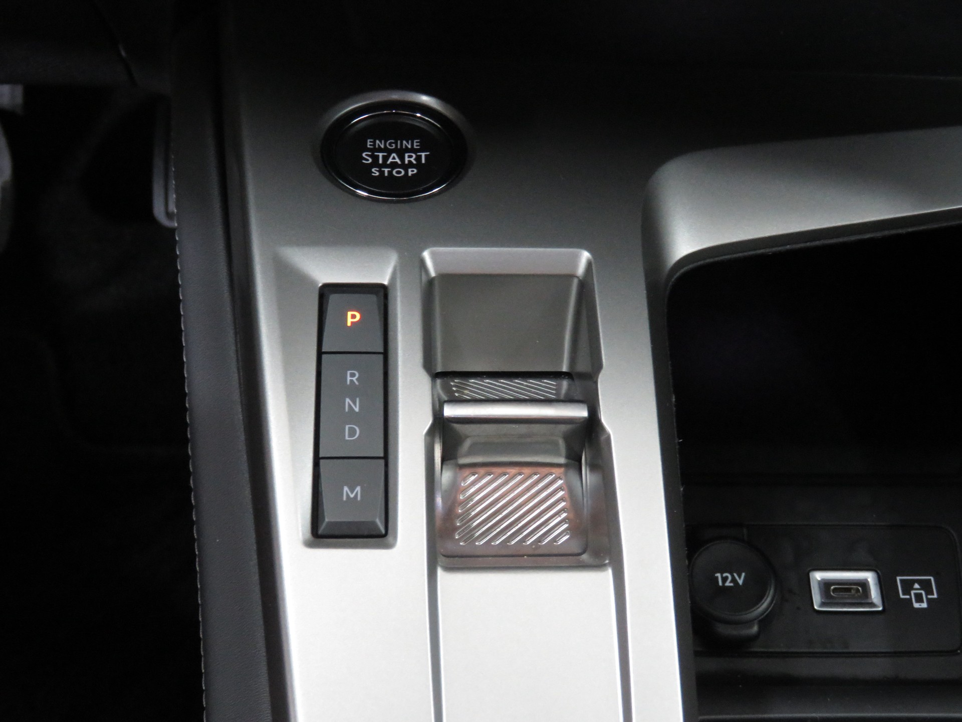PEUGEOT 308 1.2 Pure Tech Allure Pack EAT8 (Automat)-image-14
