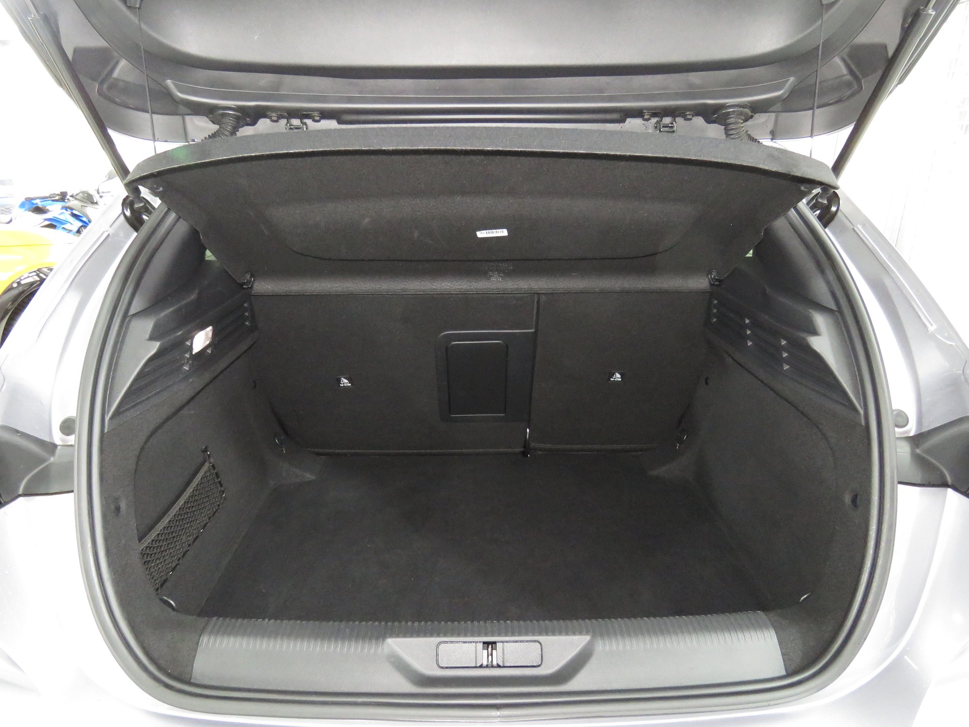 PEUGEOT 308 1.2 Pure Tech Allure Pack EAT8 (Automat)-image-9