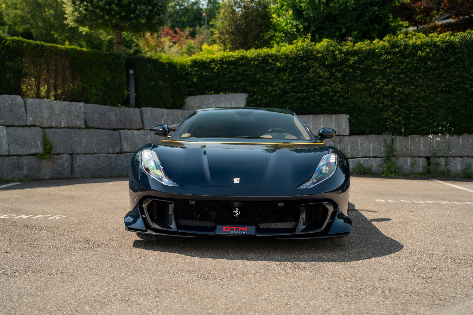 FERRARI 812 Competizione-image-1