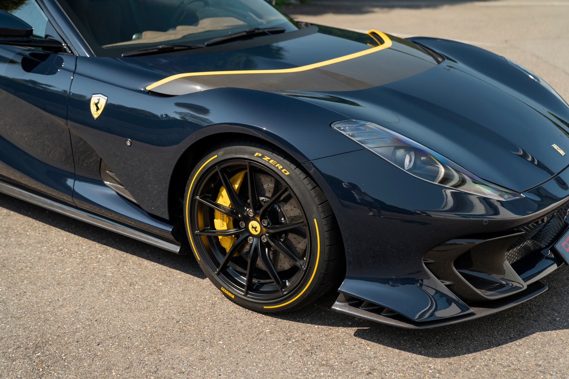 FERRARI 812 Competizione-image-9