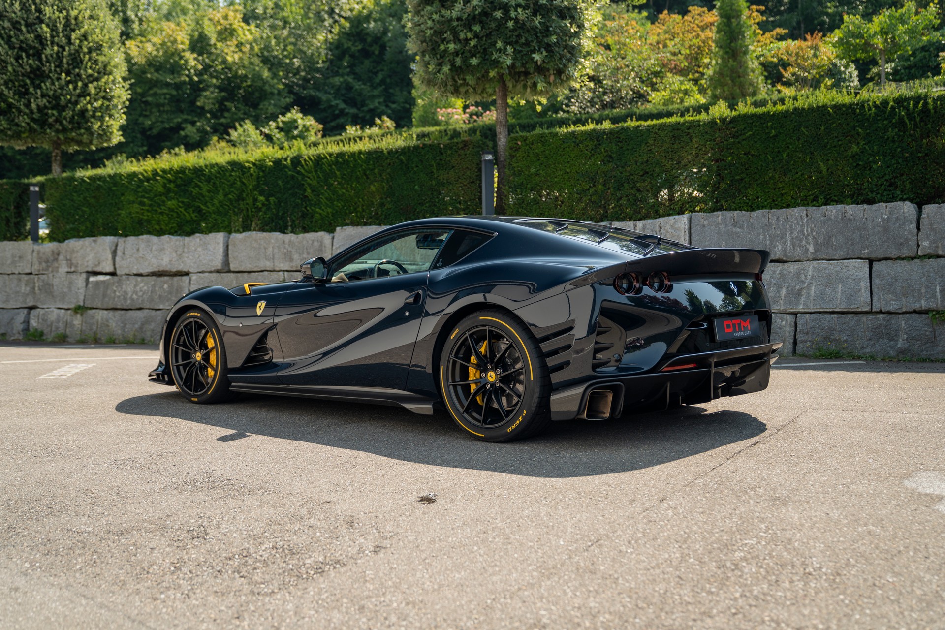 FERRARI 812 Competizione-image-3