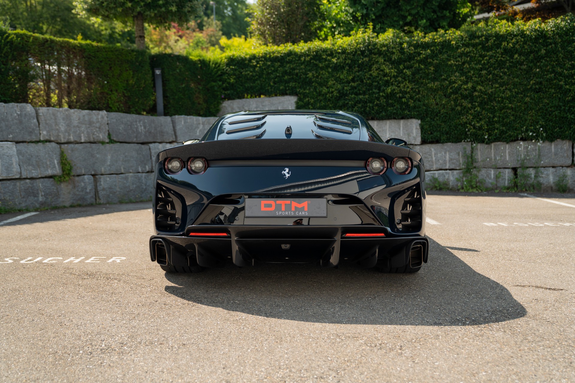 FERRARI 812 Competizione-image-4