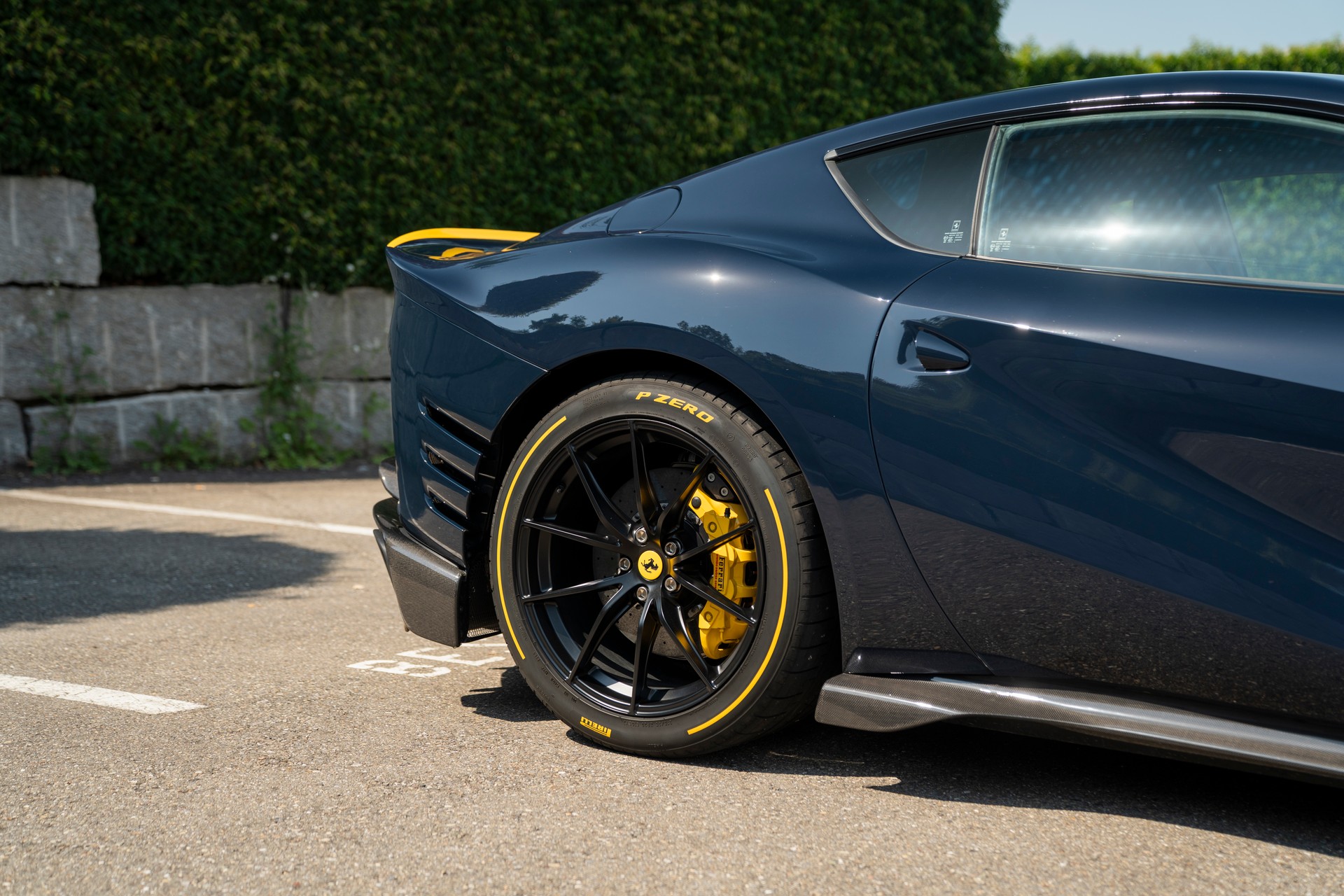 FERRARI 812 Competizione-image-10