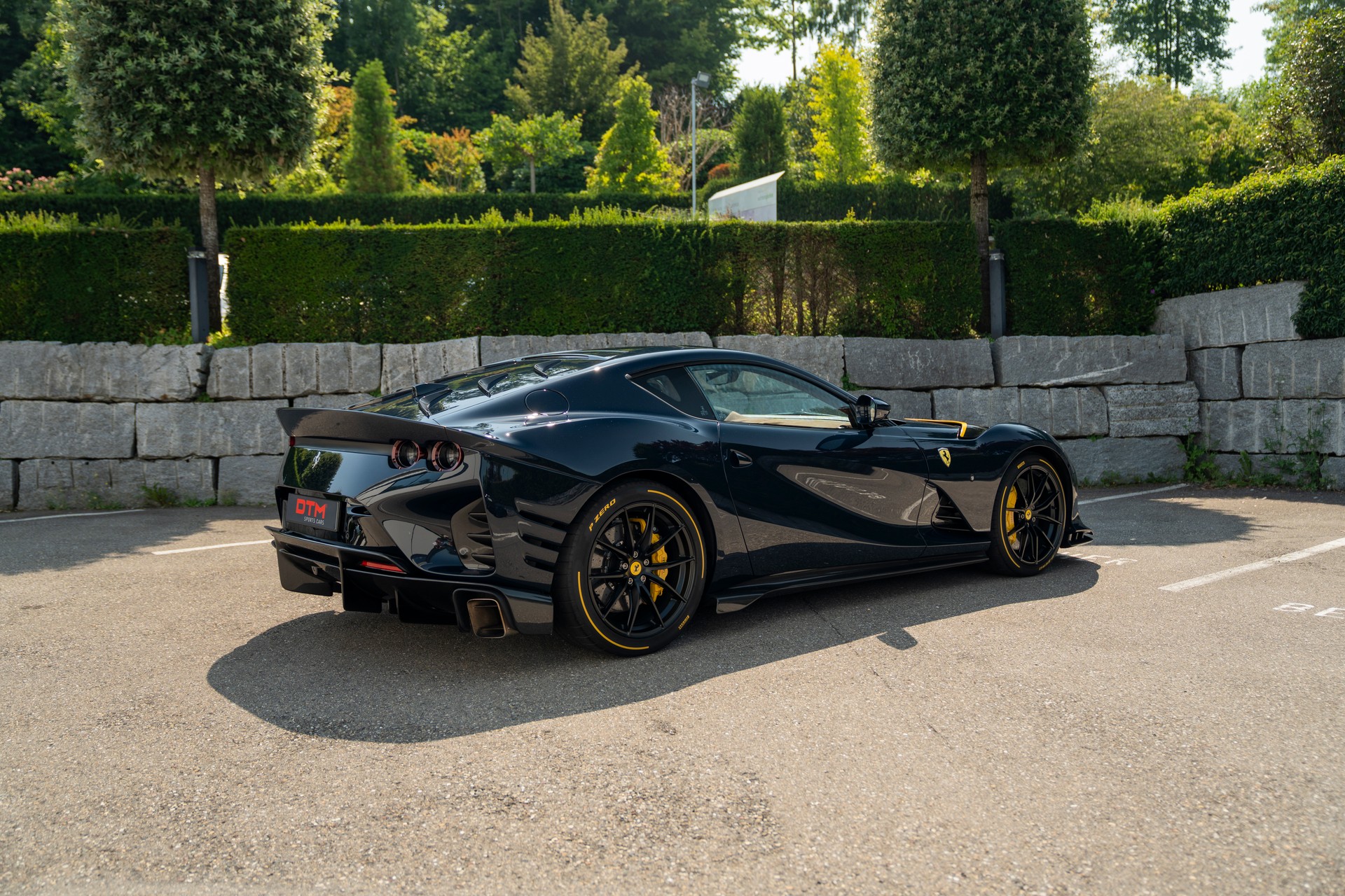 FERRARI 812 Competizione-image-5