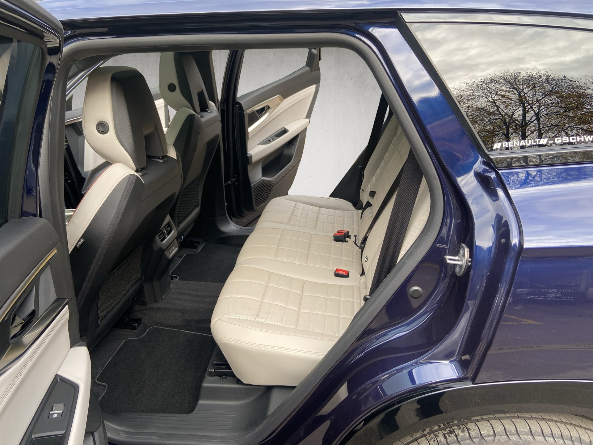RENAULT Espace 1.2 E-Tech 200 Iconic-image-7