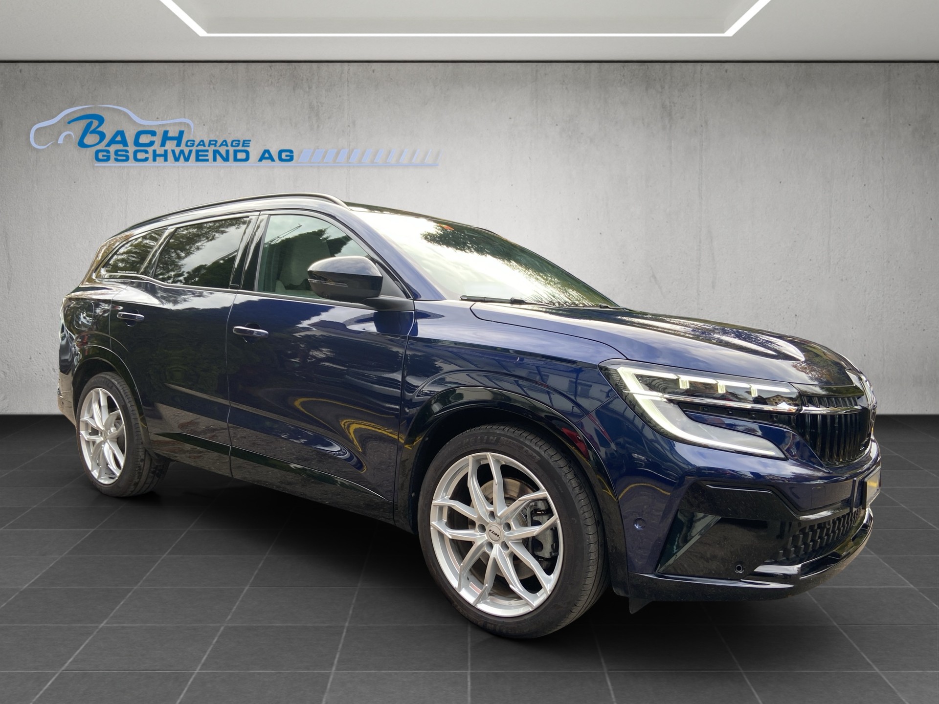 RENAULT Espace 1.2 E-Tech 200 Iconic-image-1