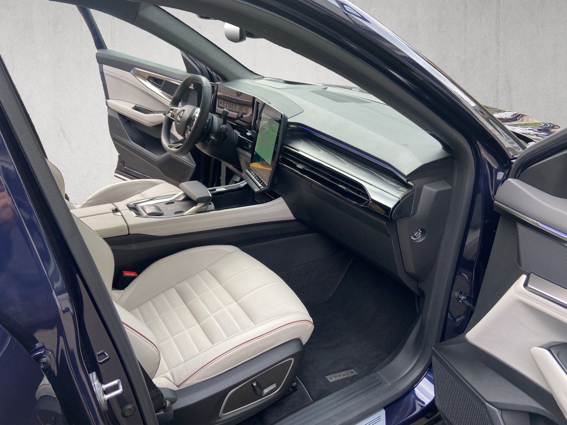 RENAULT Espace 1.2 E-Tech 200 Iconic-image-10
