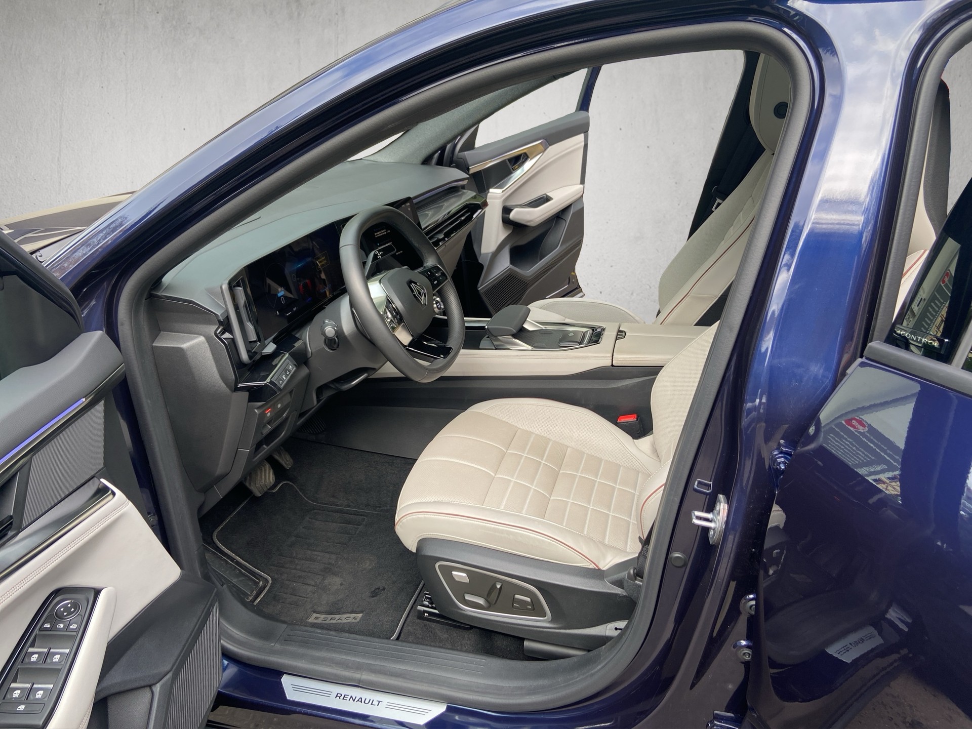 RENAULT Espace 1.2 E-Tech 200 Iconic-image-6