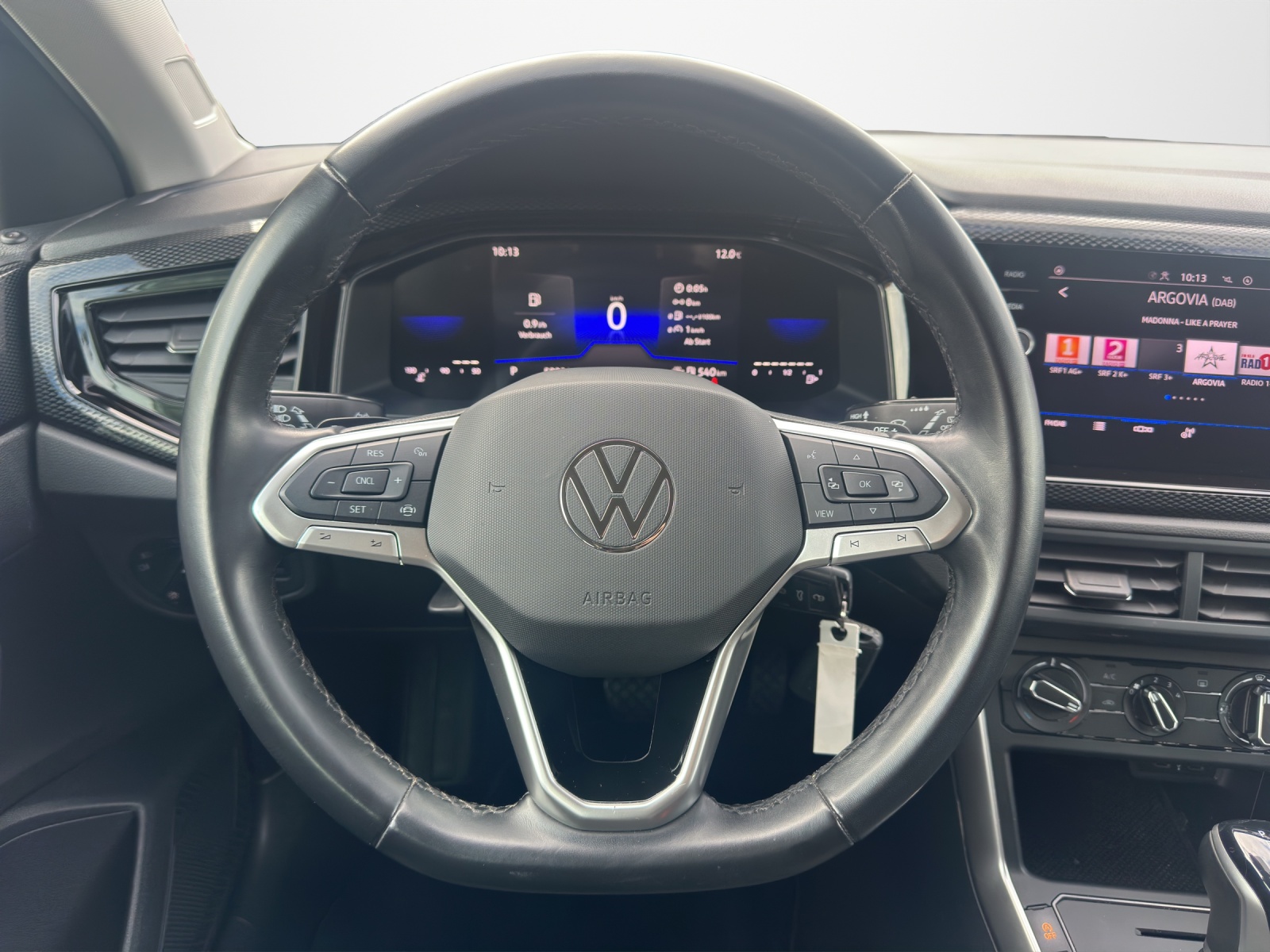 VW Polo 1.0 TSI Life DSG 110PS-image-9