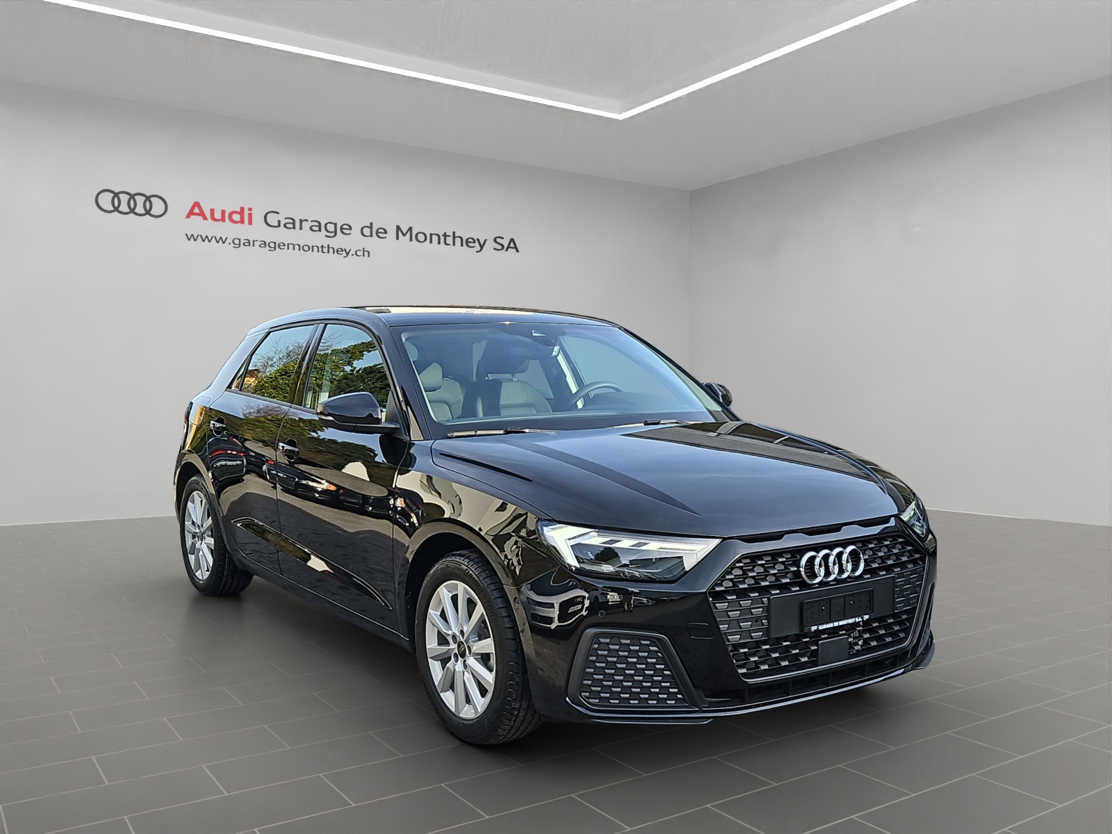 AUDI A1 Sportback 30 TFSI Attraction S-tronic-image-2