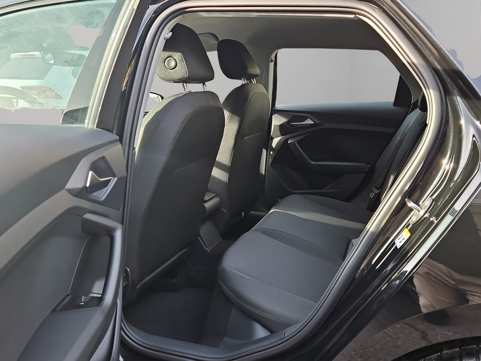 AUDI A1 Sportback 30 TFSI Attraction S-tronic-image-8