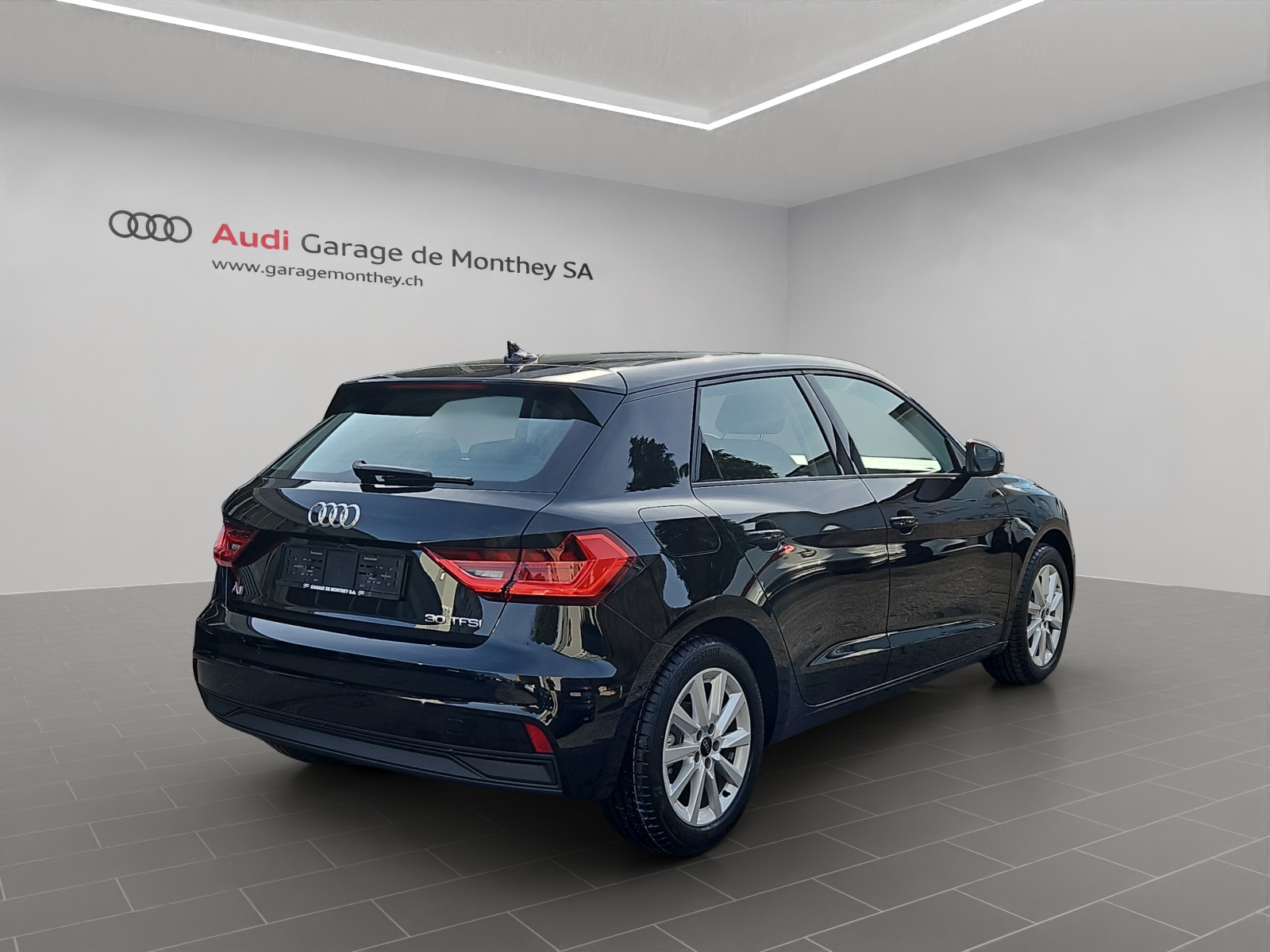 AUDI A1 Sportback 30 TFSI Attraction S-tronic-image-3
