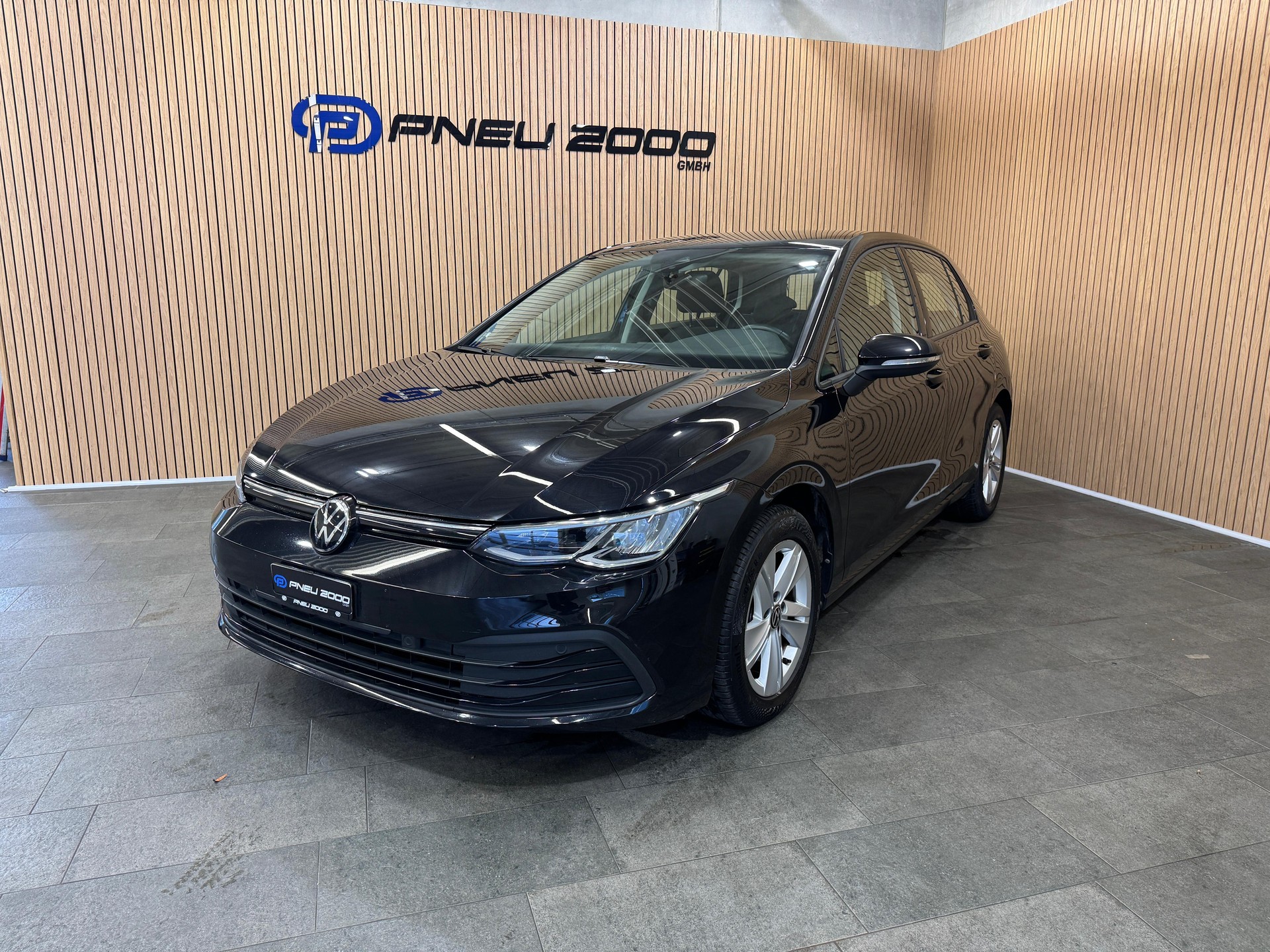 VW Golf 2.0 TDI Life-image-0