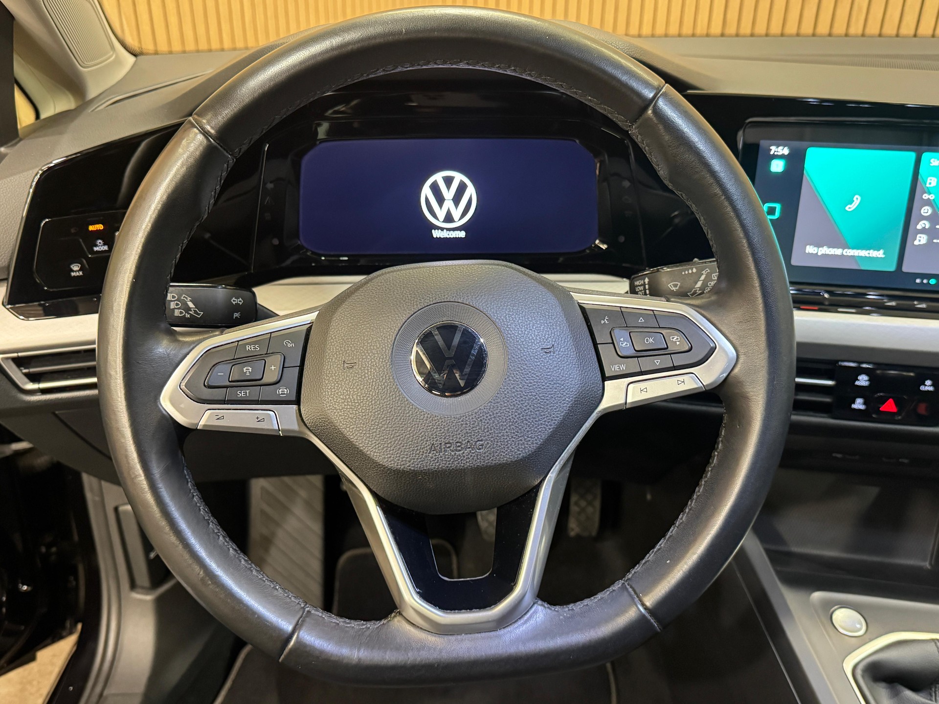 VW Golf 2.0 TDI Life-image-7