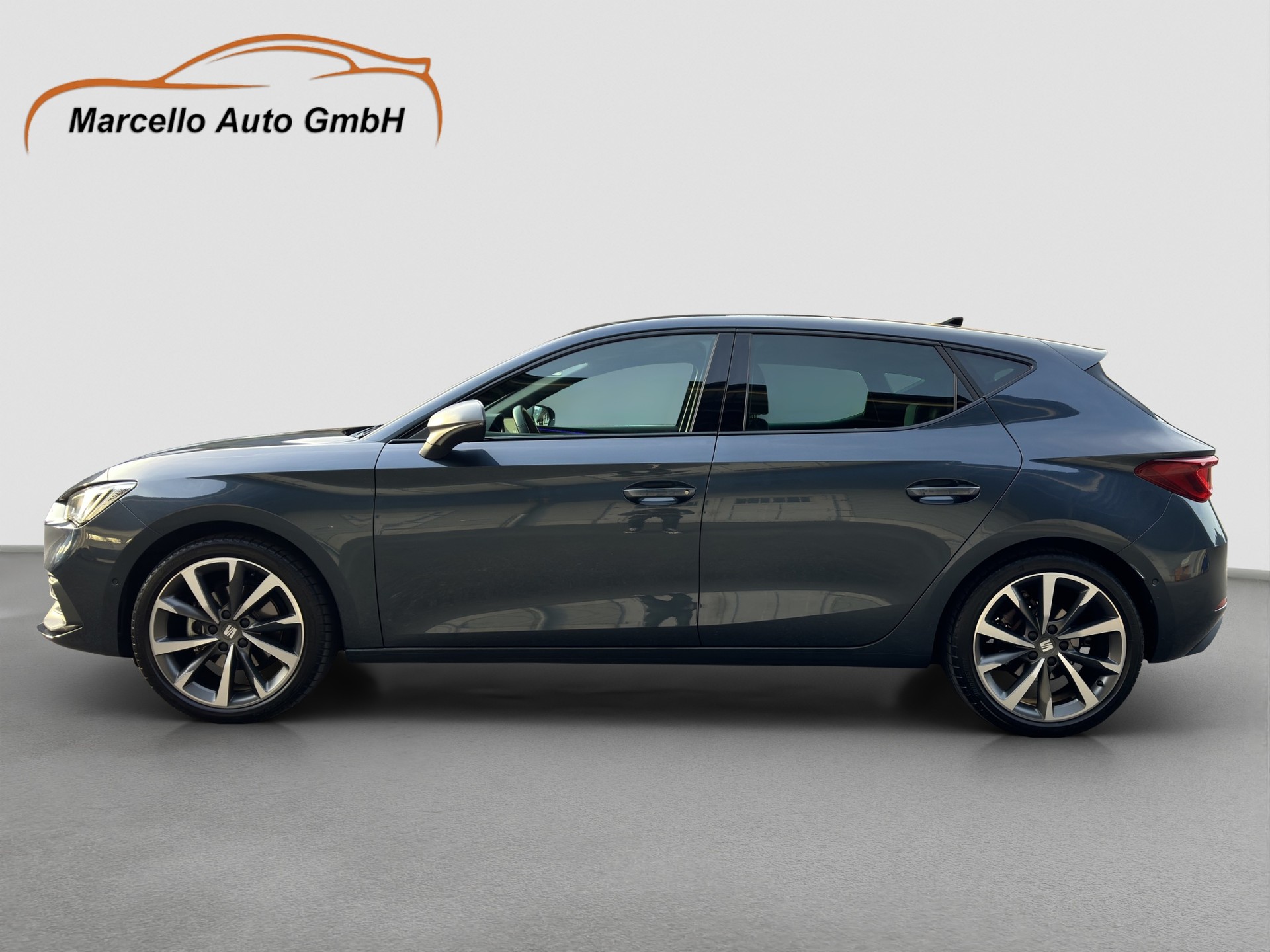 SEAT Leon 1.5 eTSI mHEV DSG FR-image-1
