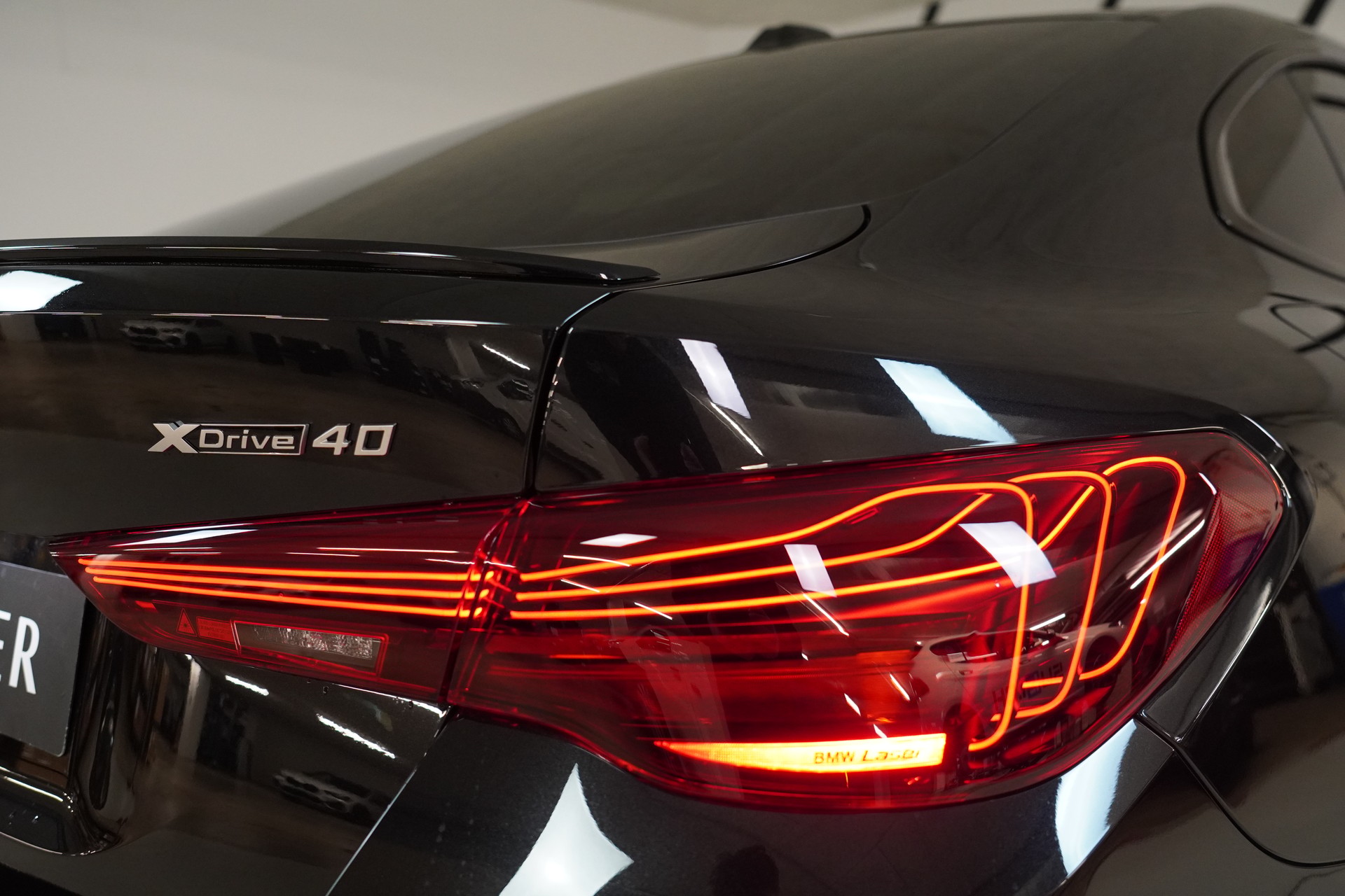 BMW i4 xDrive 40 M Sport Pro-image-15