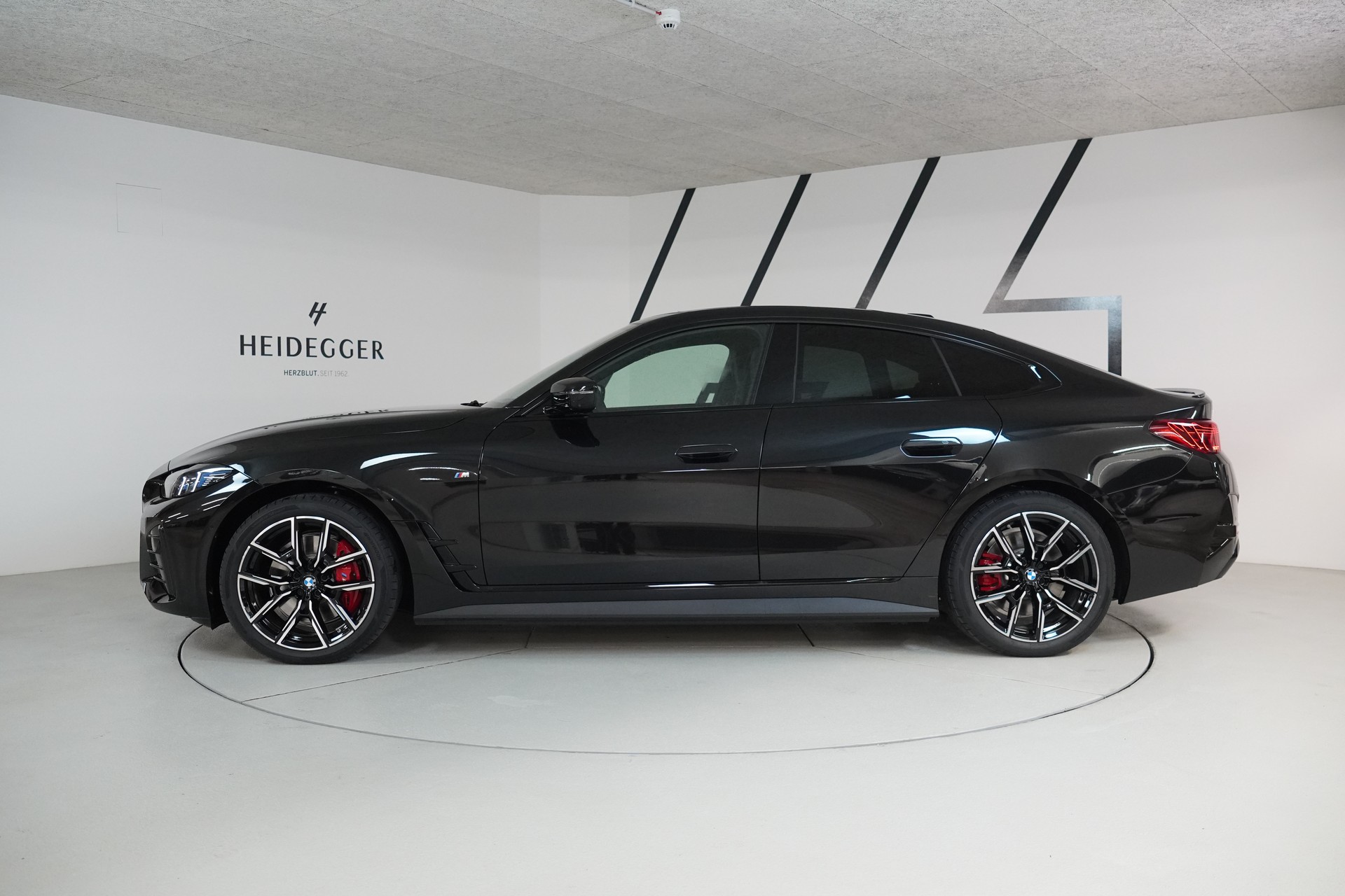BMW i4 xDrive 40 M Sport Pro-image-3