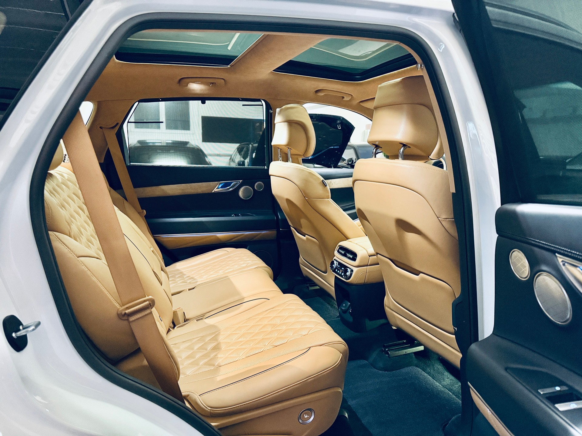 GENESIS GV80 3.0 CRDI Luxus 7 Seater AT8 AWD-image-31