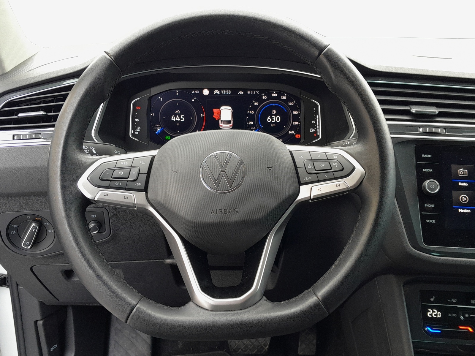 VW Tiguan 2.0 TDI SCR Elegance 4Motion DSG-image-9
