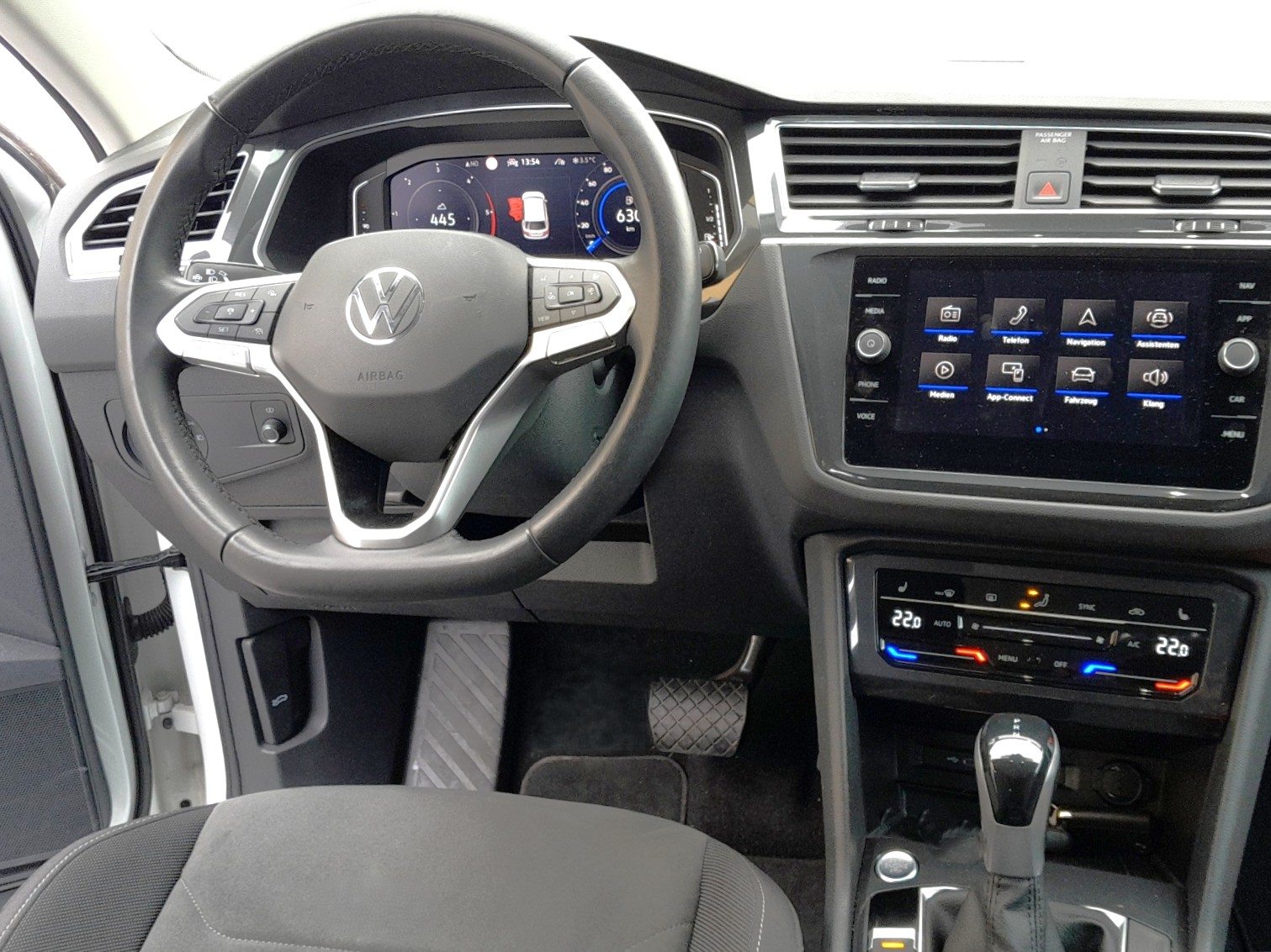 VW Tiguan 2.0 TDI SCR Elegance 4Motion DSG-image-7