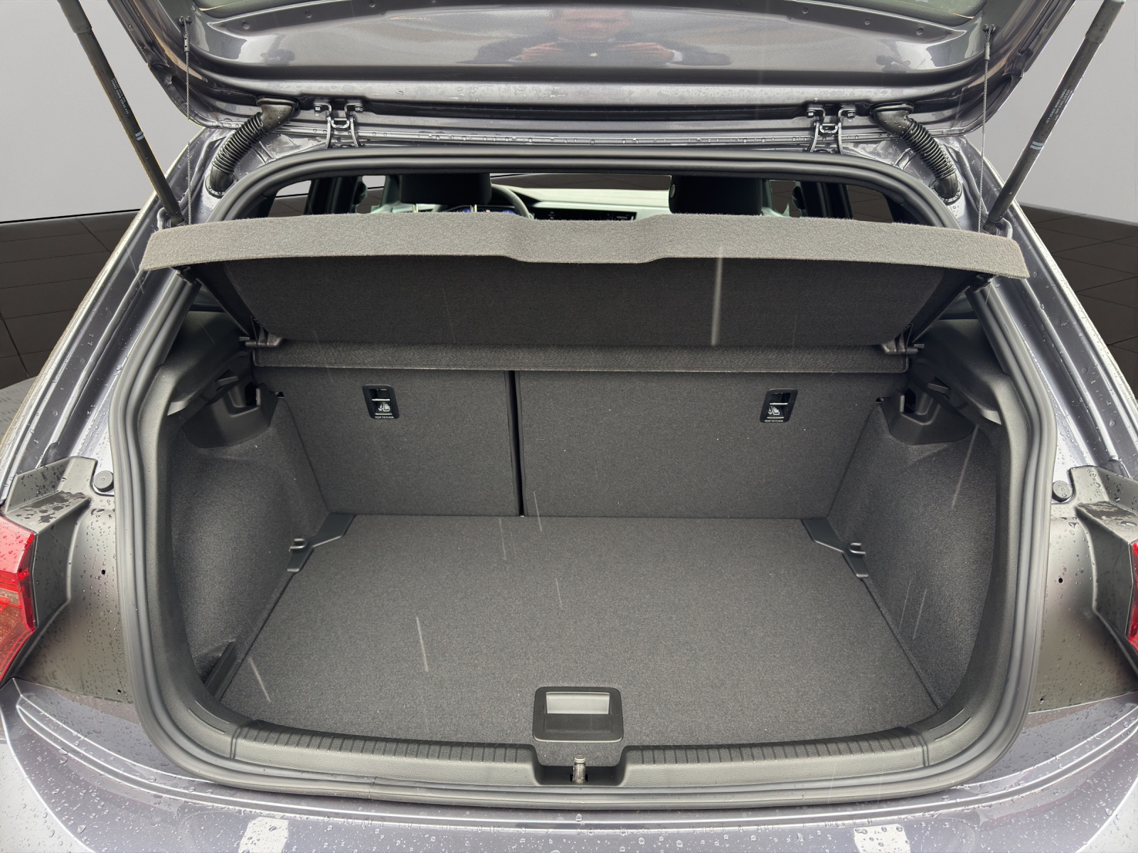 VW Polo 1.0 TSI R-Line DSG-image-5