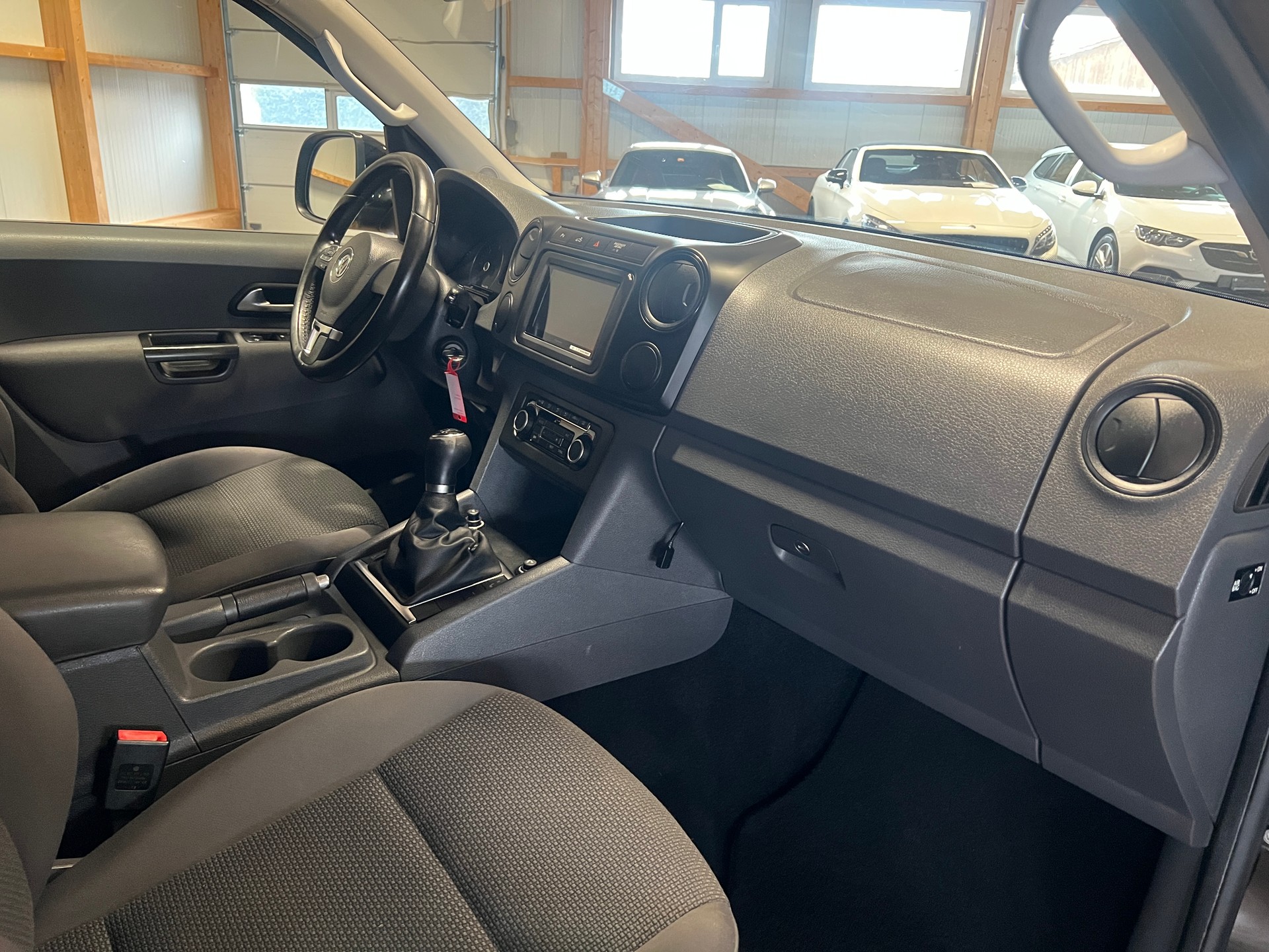 VW Amarok 2.0 BiTDI Trendline Gölä 4Motion permanent-image-11