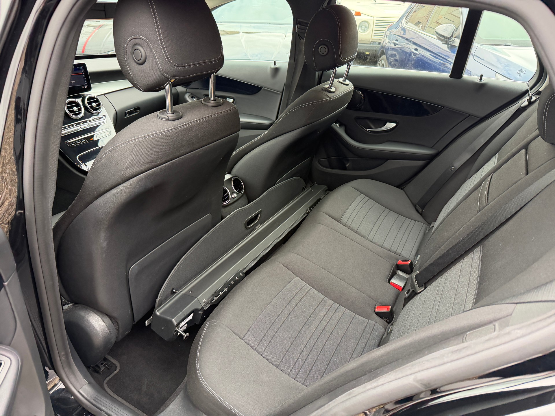 MERCEDES-BENZ C 220 d Swiss Star 4M 9G-Tronic-image-13