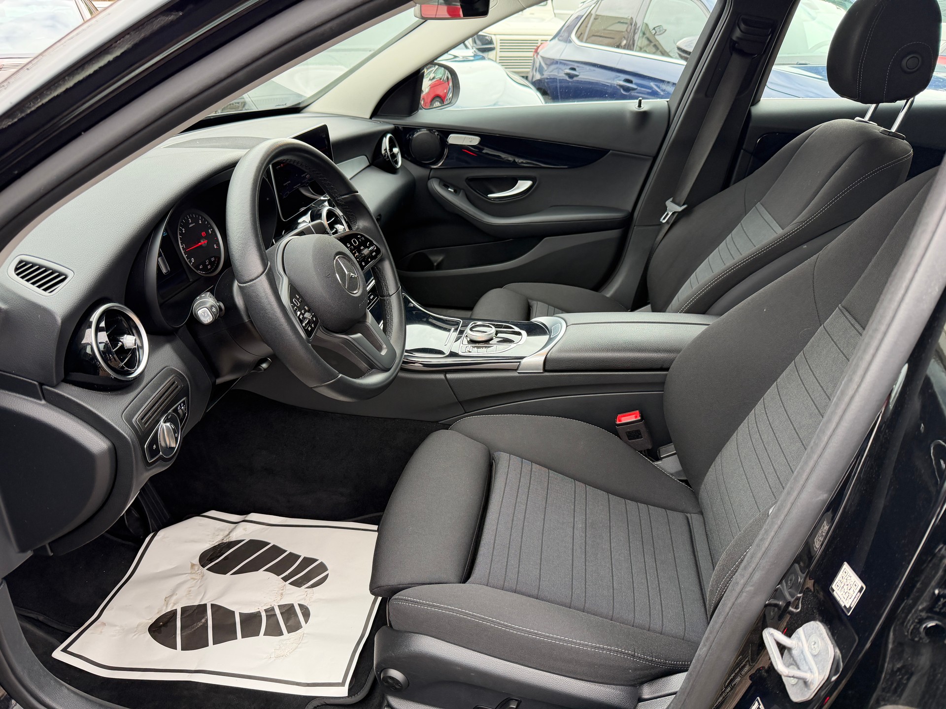 MERCEDES-BENZ C 220 d Swiss Star 4M 9G-Tronic-image-12