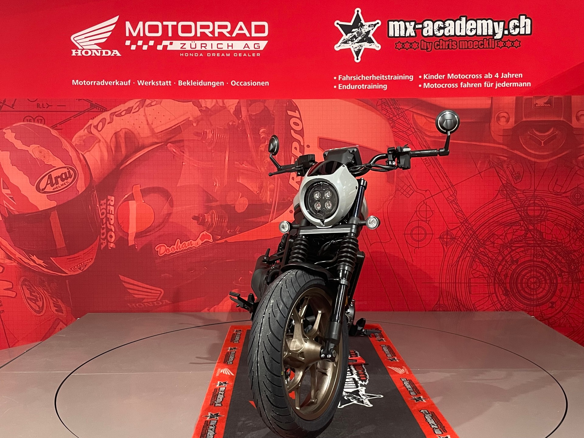 HONDA *CMX 1100 SE 2026**Pearl Deep Mud Grey*-showroom-element-3