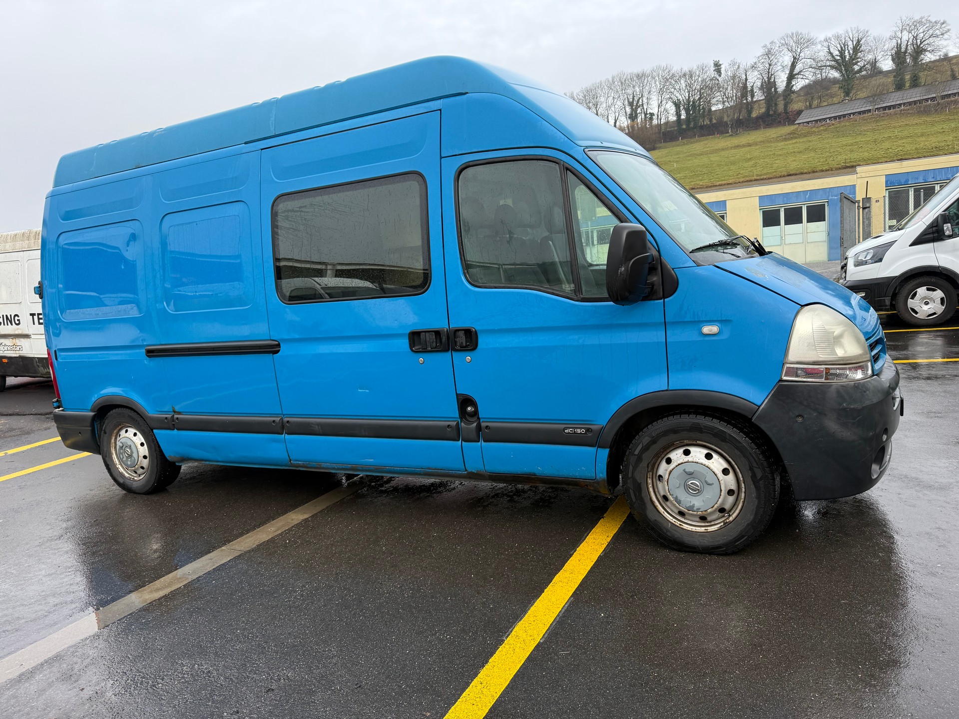 NISSAN Interstar 35 2.5dCi 150 Comfort-image-2