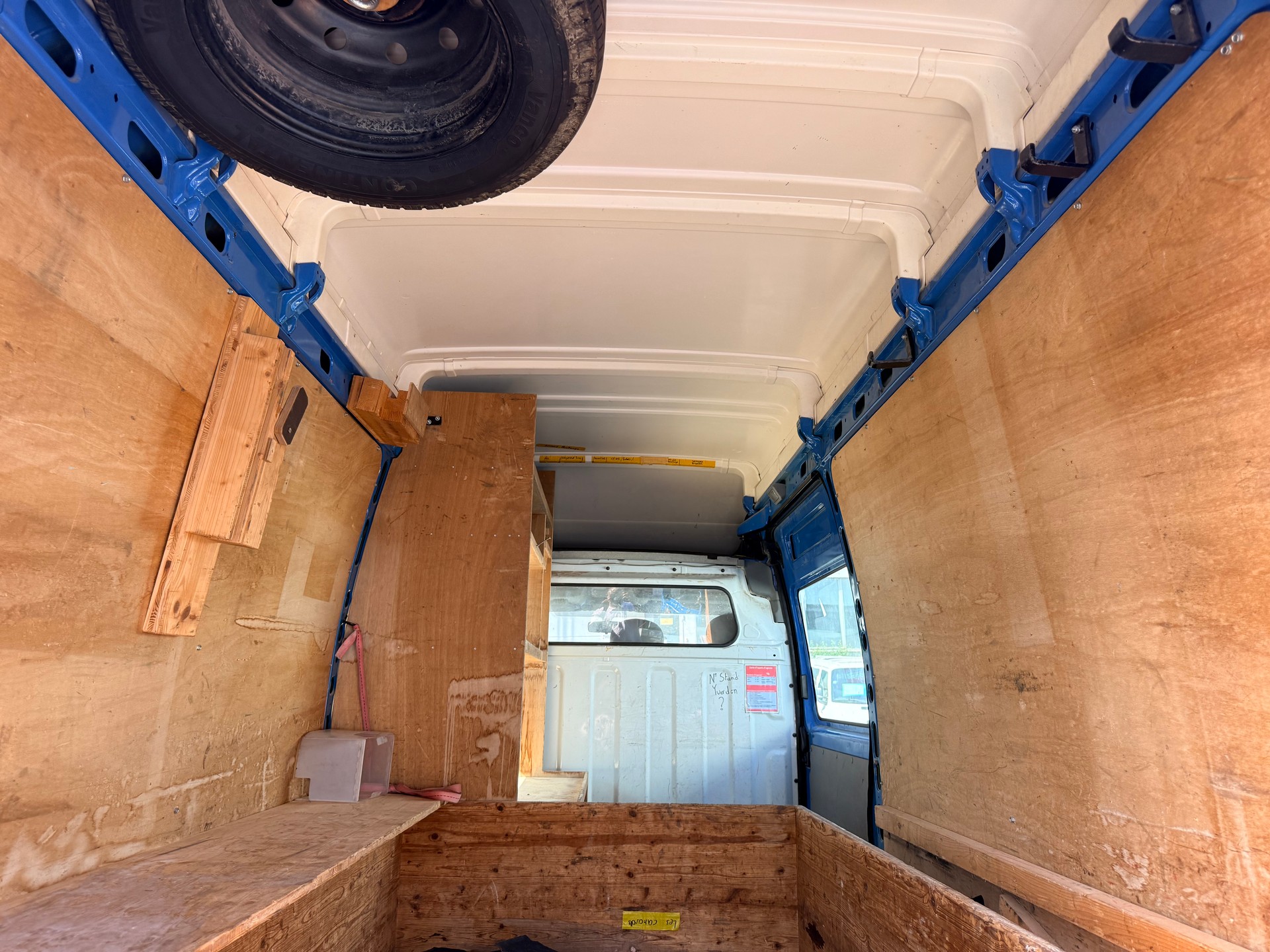 NISSAN Interstar 35 2.5dCi 150 Comfort-image-14
