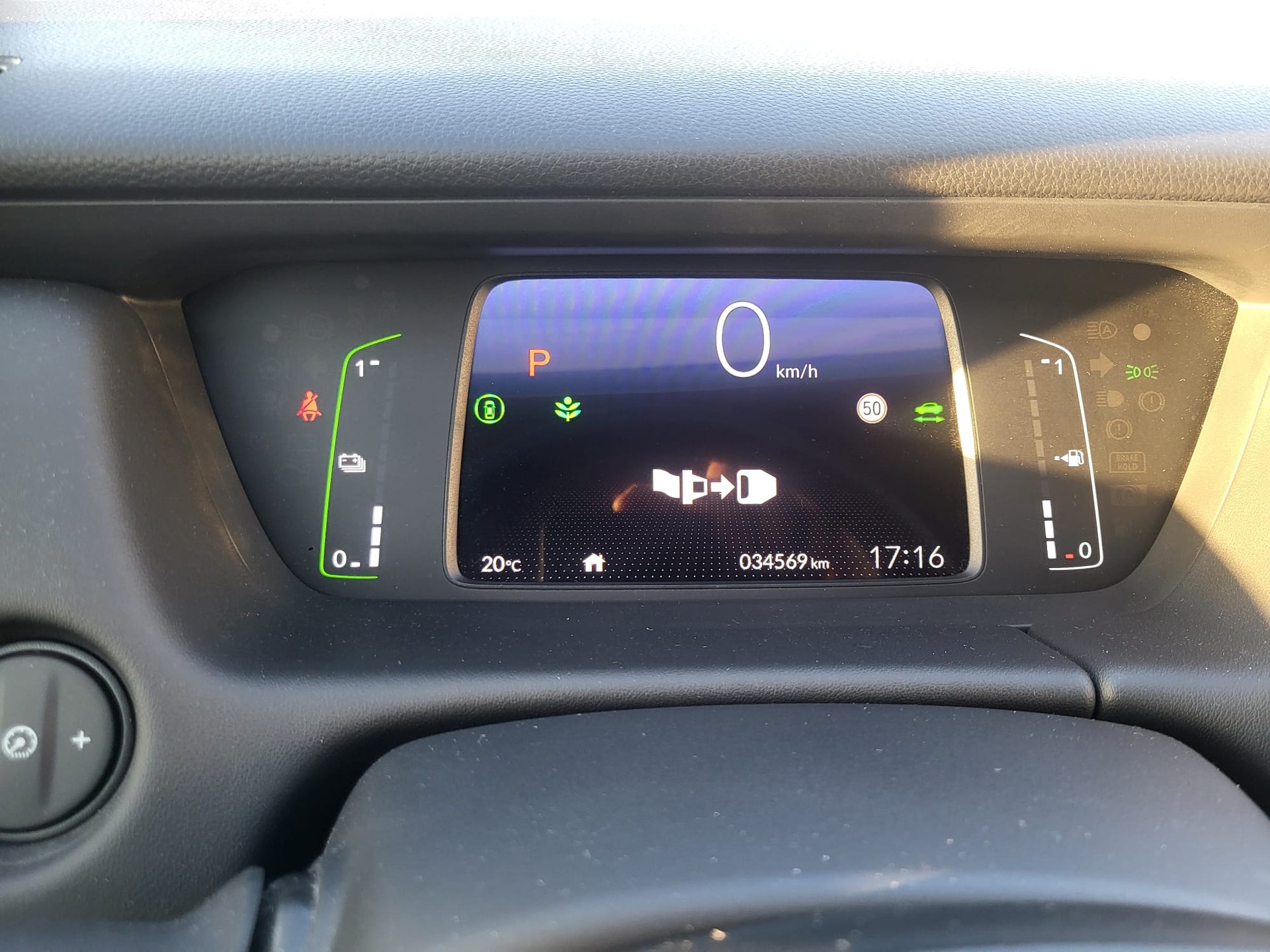 HONDA Jazz 1.5i-MMD Executive E-CVT-image-6