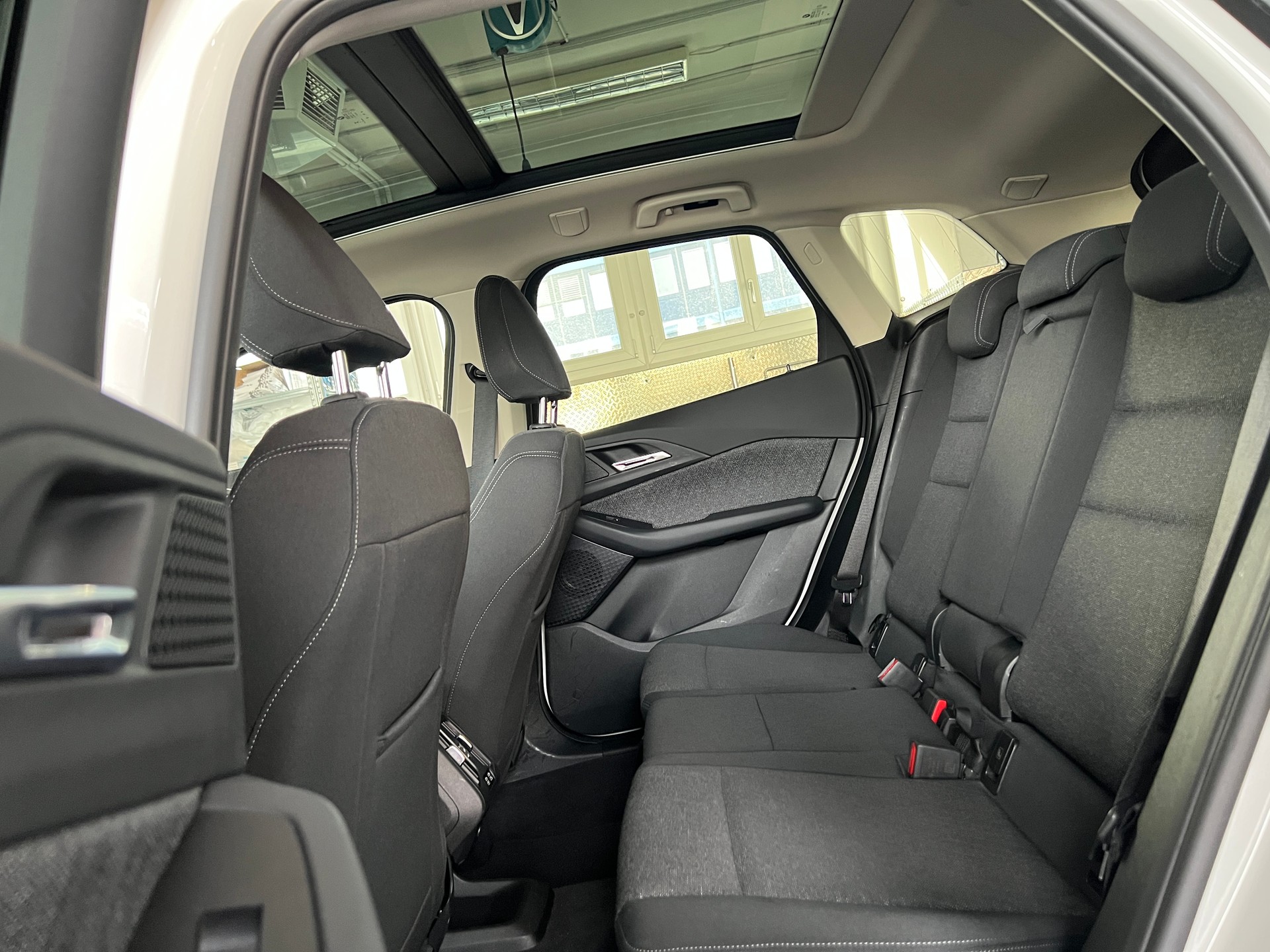 BMW 218d Active Tourer DKG-image-9