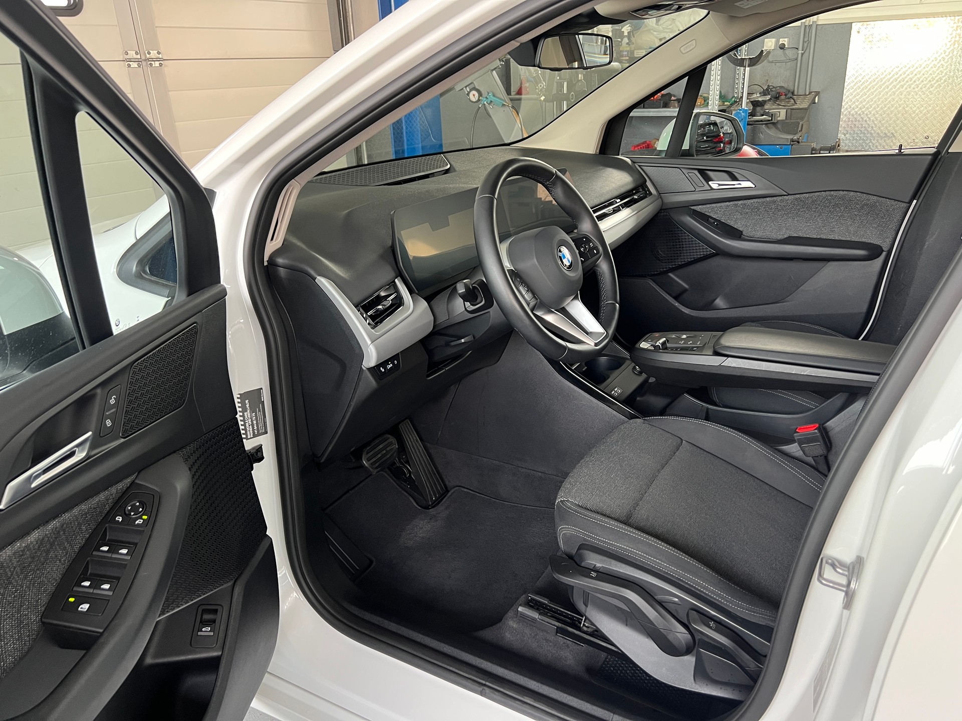 BMW 218d Active Tourer DKG-image-4