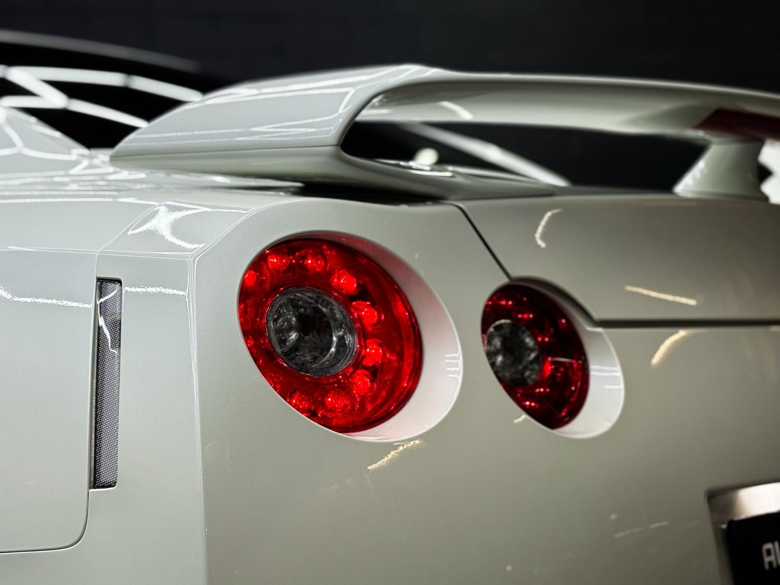 NISSAN GT-R 3.8 V6 Biturbo Black Edition-image-11
