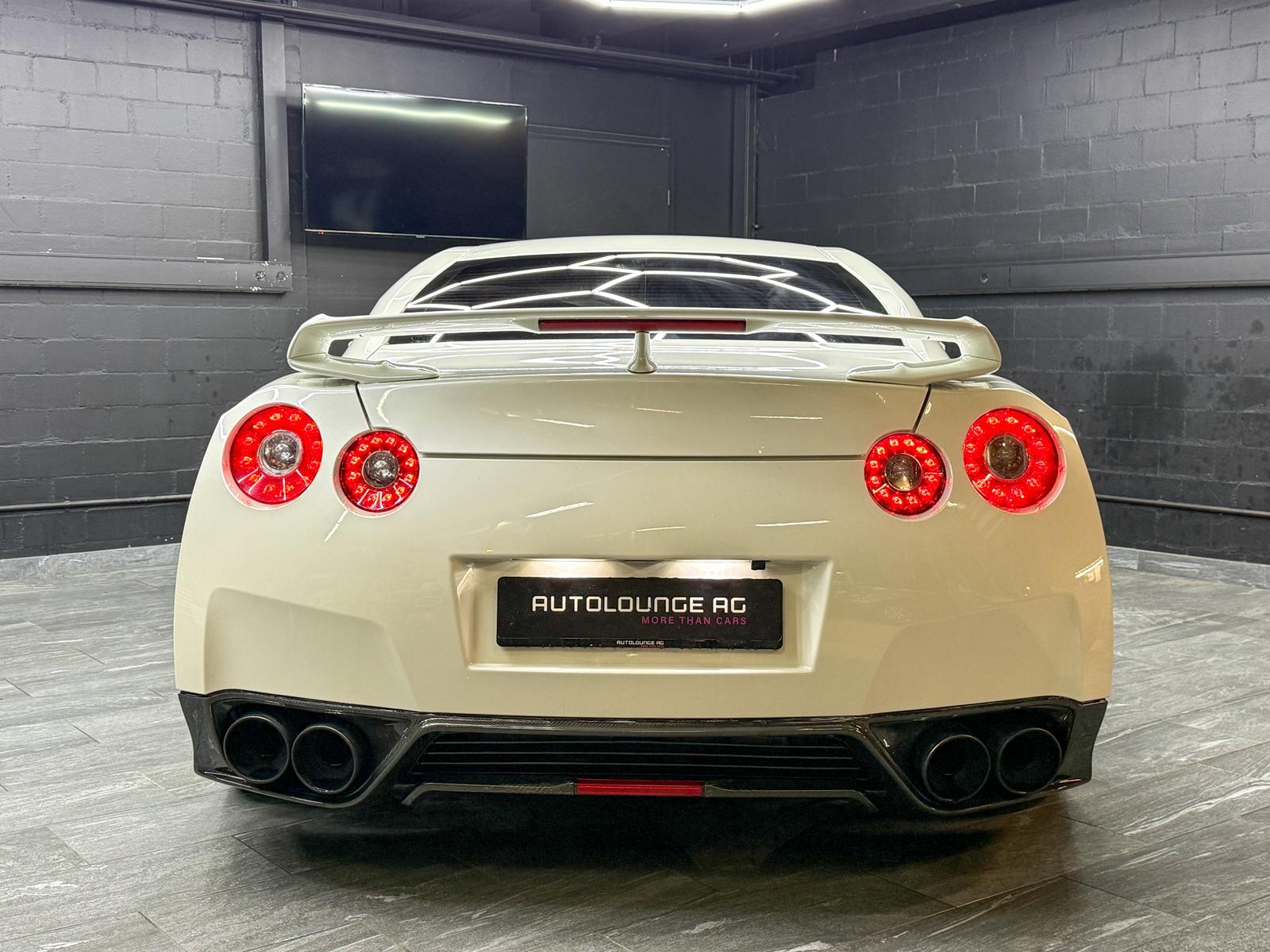 NISSAN GT-R 3.8 V6 Biturbo Black Edition-image-10