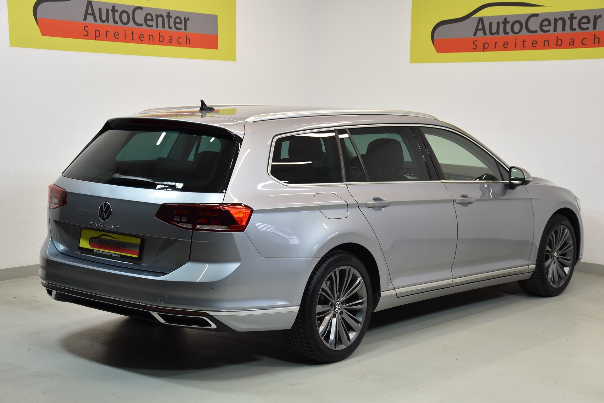 VW Passat 2.0 TDI BMT Elegance DSG-image-15